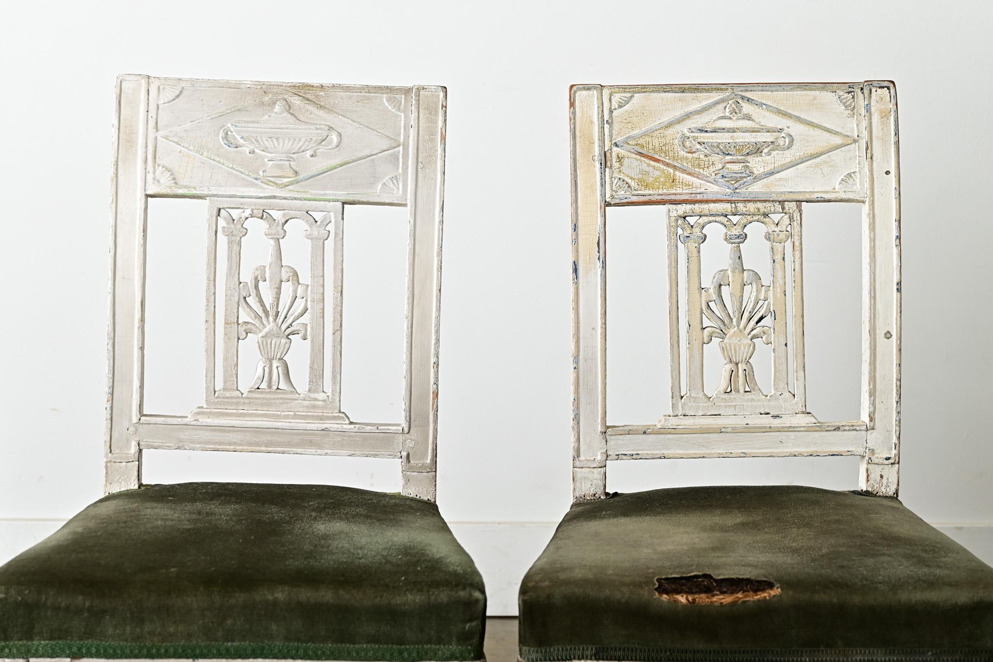 Paire de chaises d'appoint Directoire d'époque en vente 1