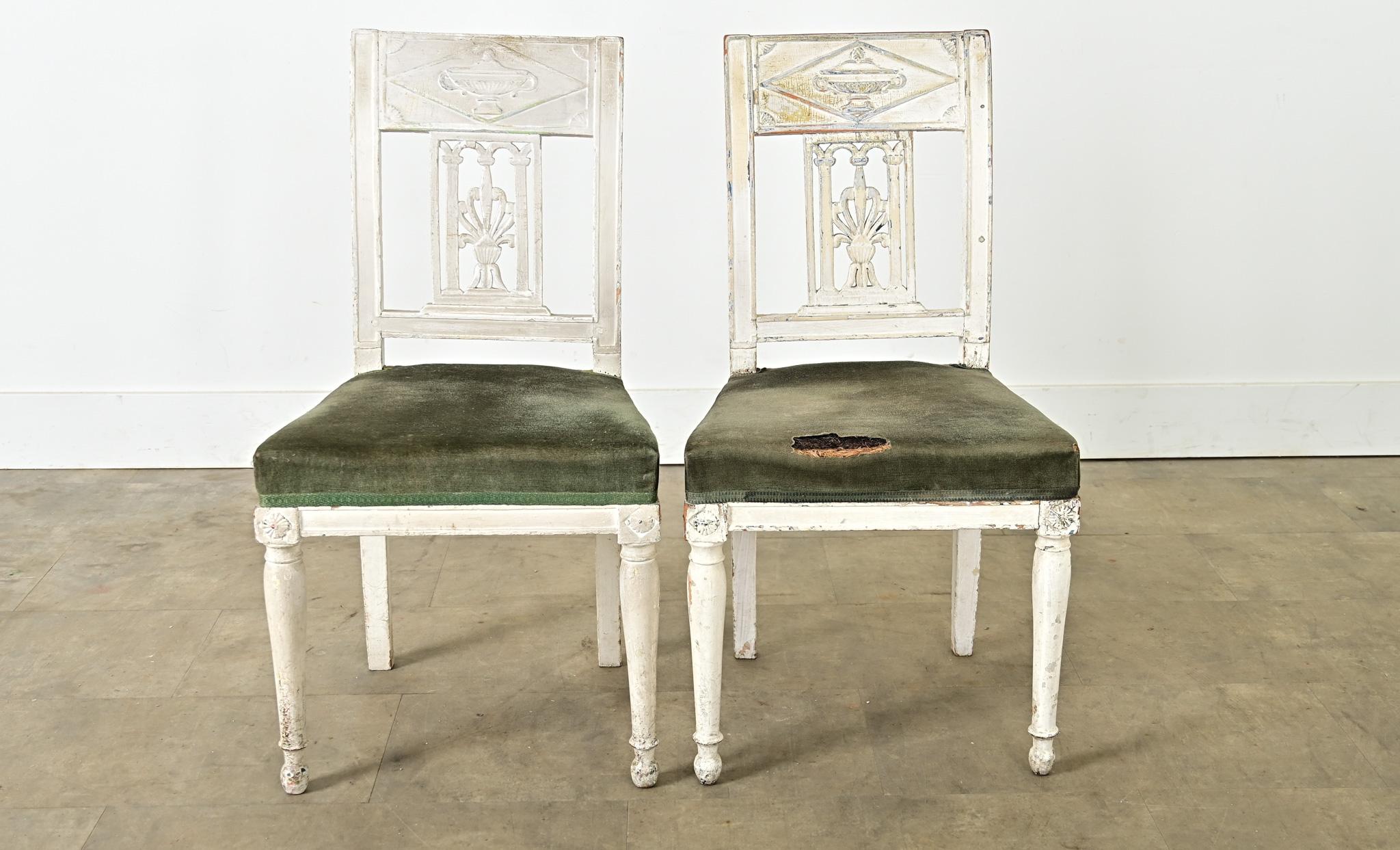 Paire de chaises d'appoint Directoire d'époque en vente 2