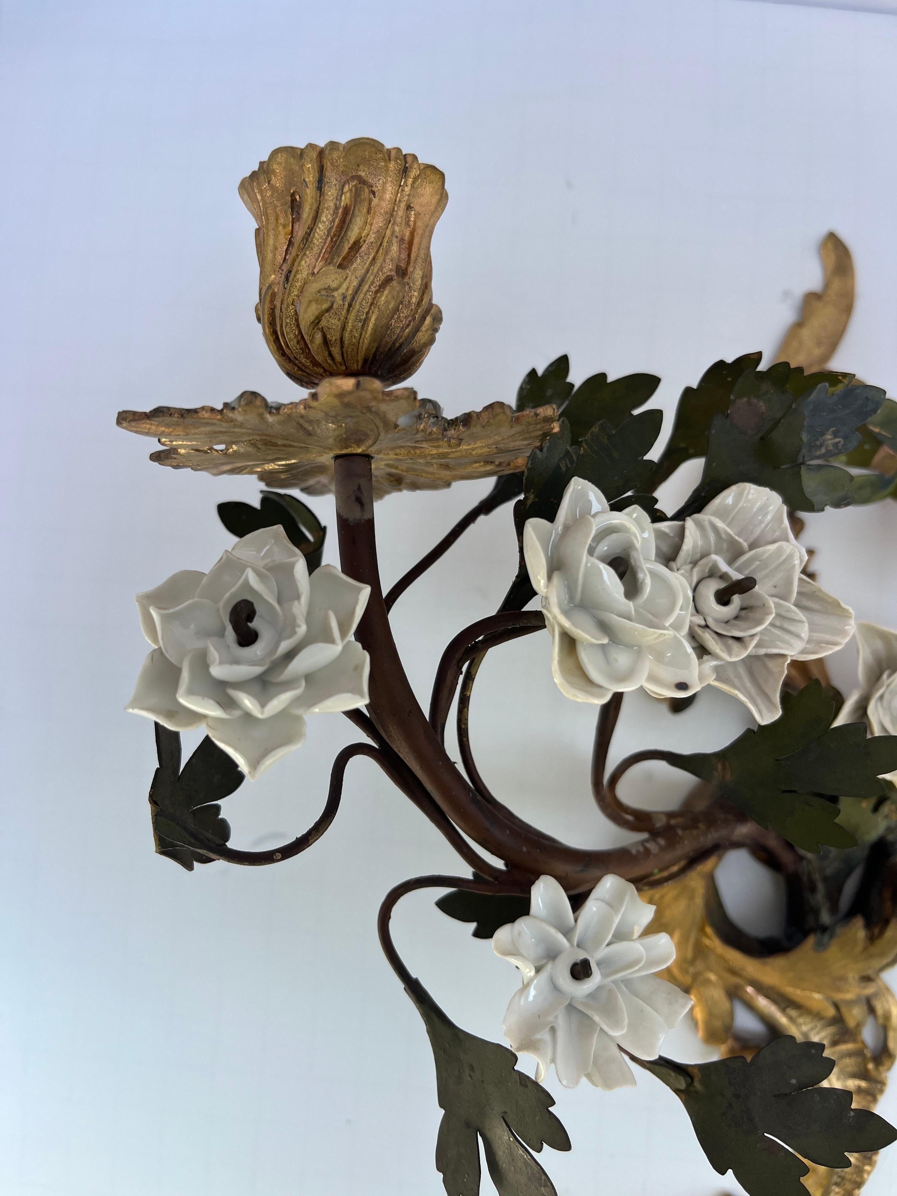French Pair of Period Louis XV Tole, Ormolu and Porcelain Flower Wall Sconces. In Good Condition For Sale In Vero Beach, FL