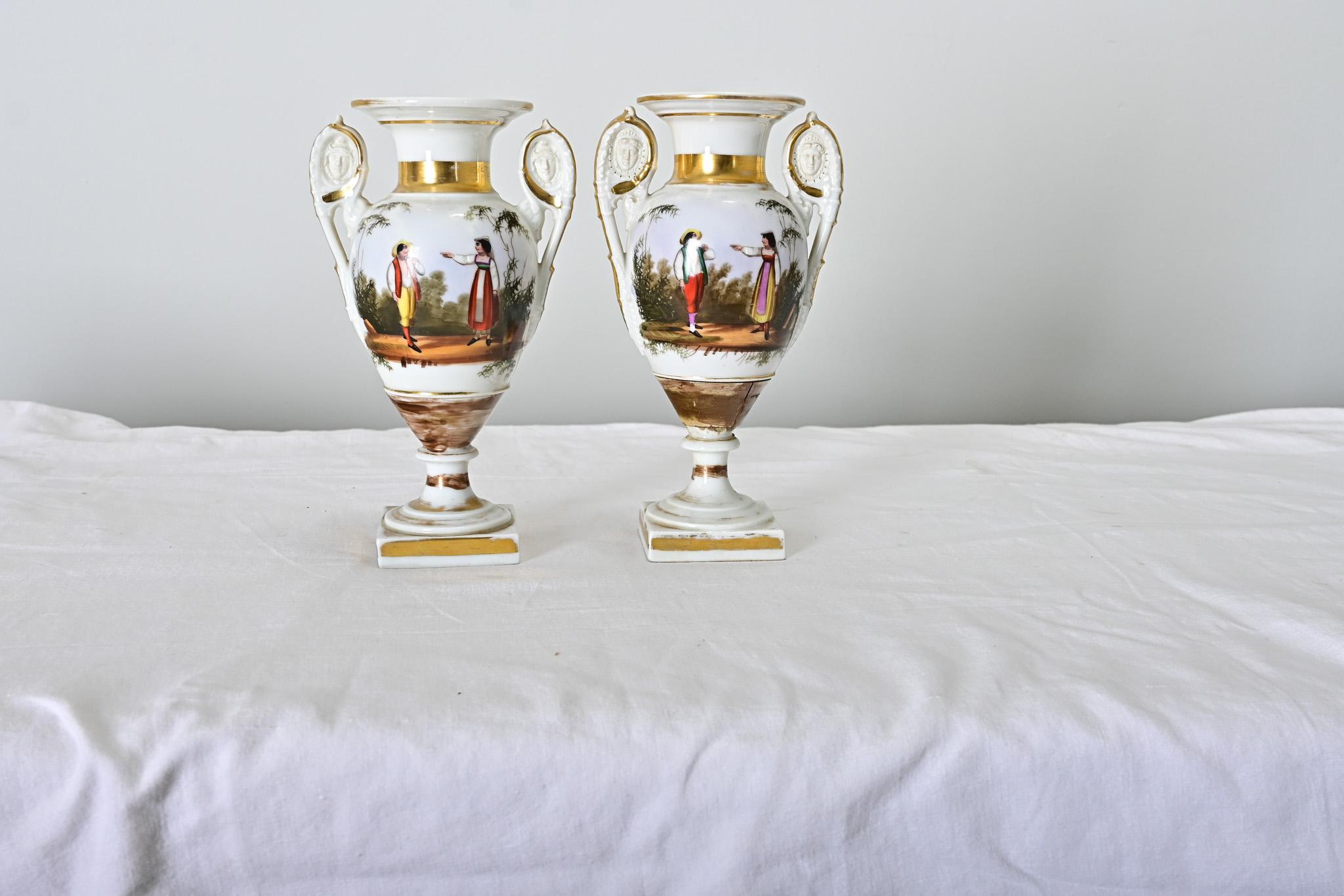 Oro Coppia di piccole urne del XIX secolo di epoca impero francese in vendita