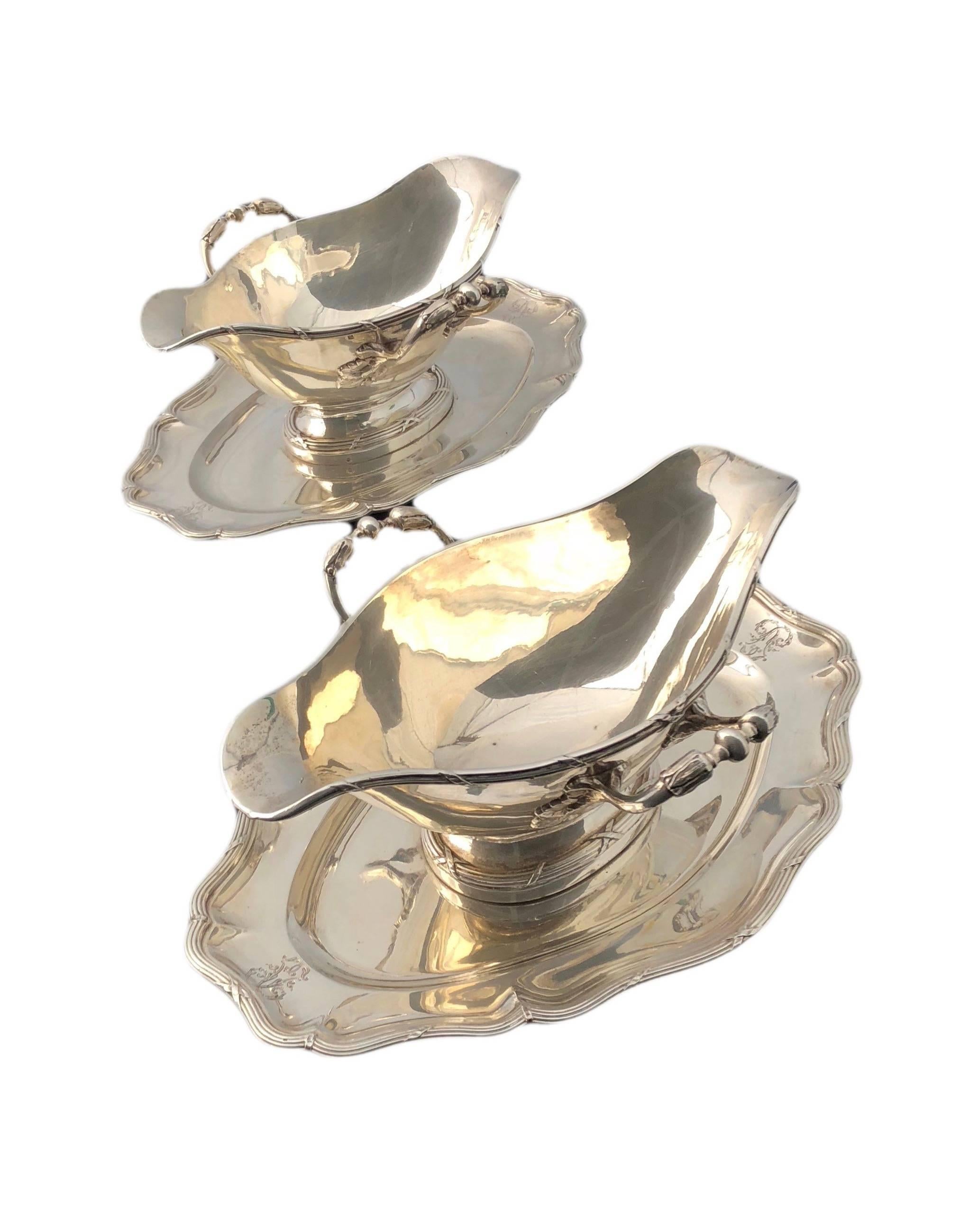 French Pair of Plated Silver Saucers with Attached Trays and Engraved Designs For Sale 5