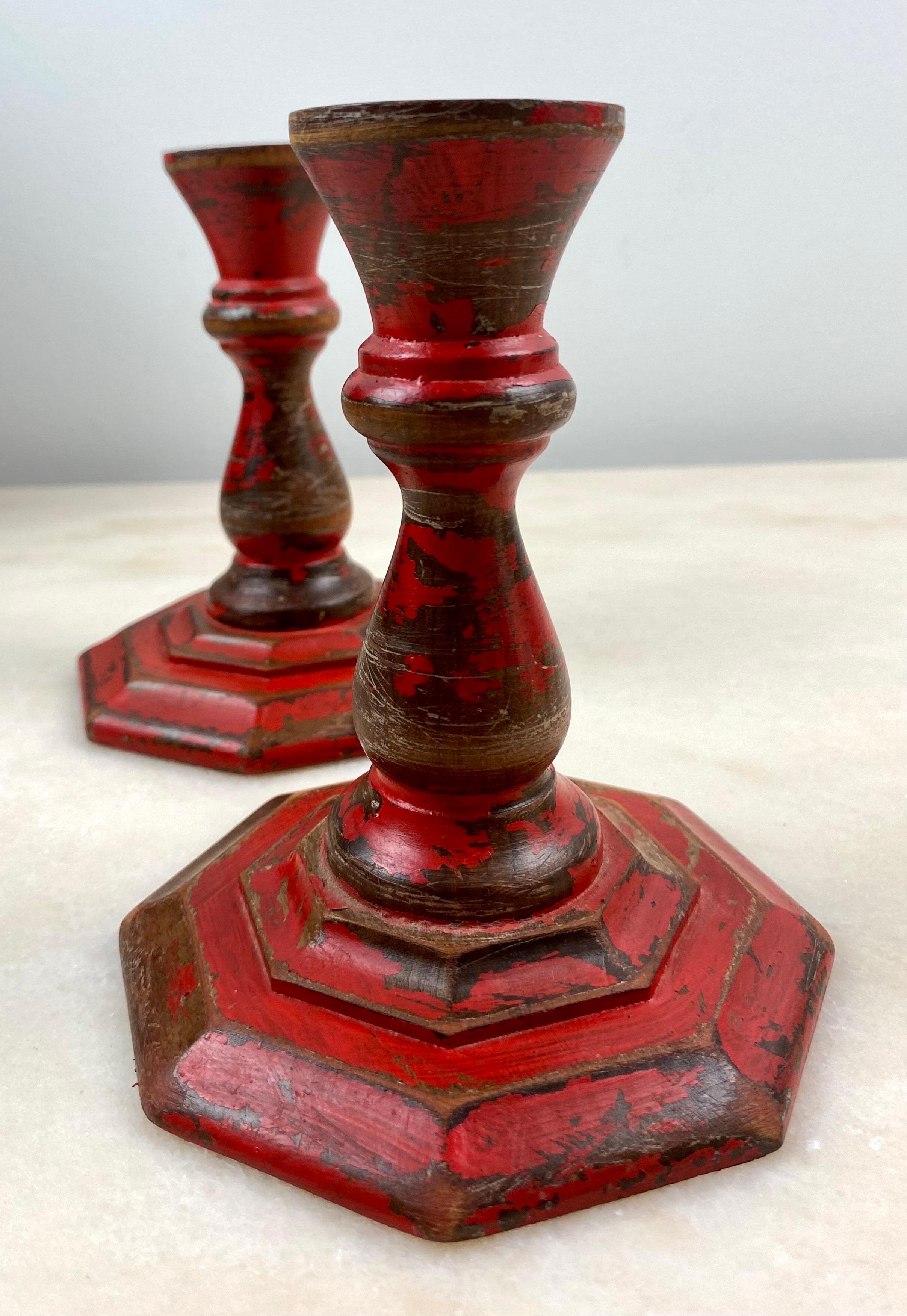 French Pair of Red Patinated Turned Wood Parisian Theater Candlesticks 19th  For Sale 3