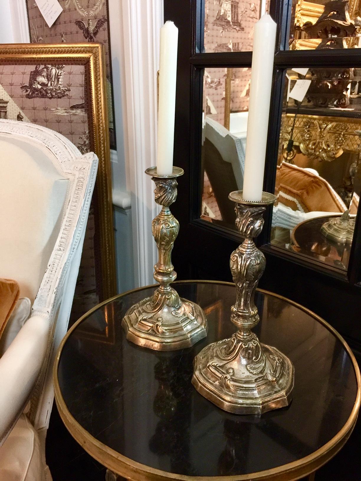 French, Pair of Silvered Bronze Louis XV Style Candlesticks In Excellent Condition For Sale In Montreal, Quebec