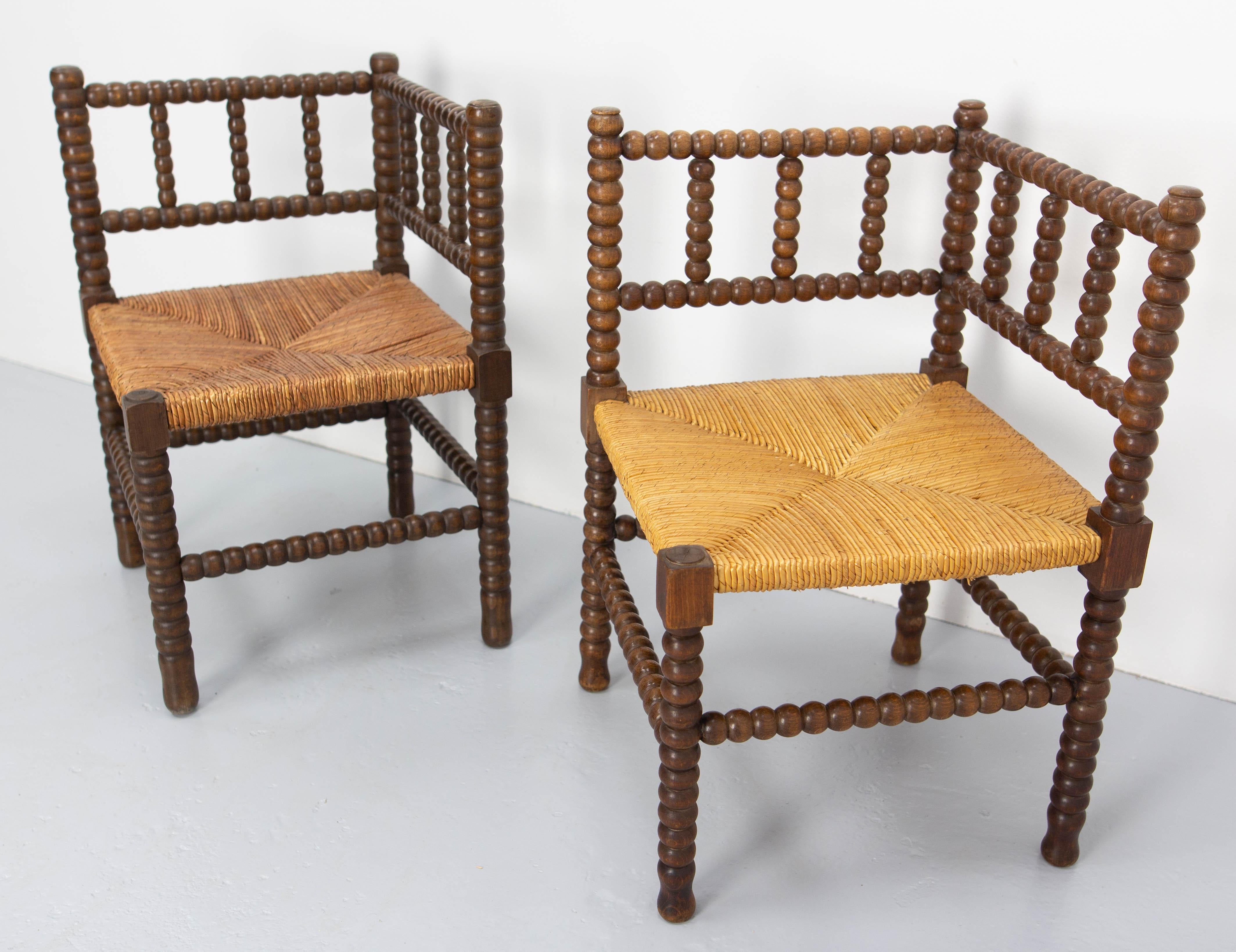 French Pair of Turned & Straw Beech Chairs, circa 1940 In Good Condition For Sale In Labrit, Landes