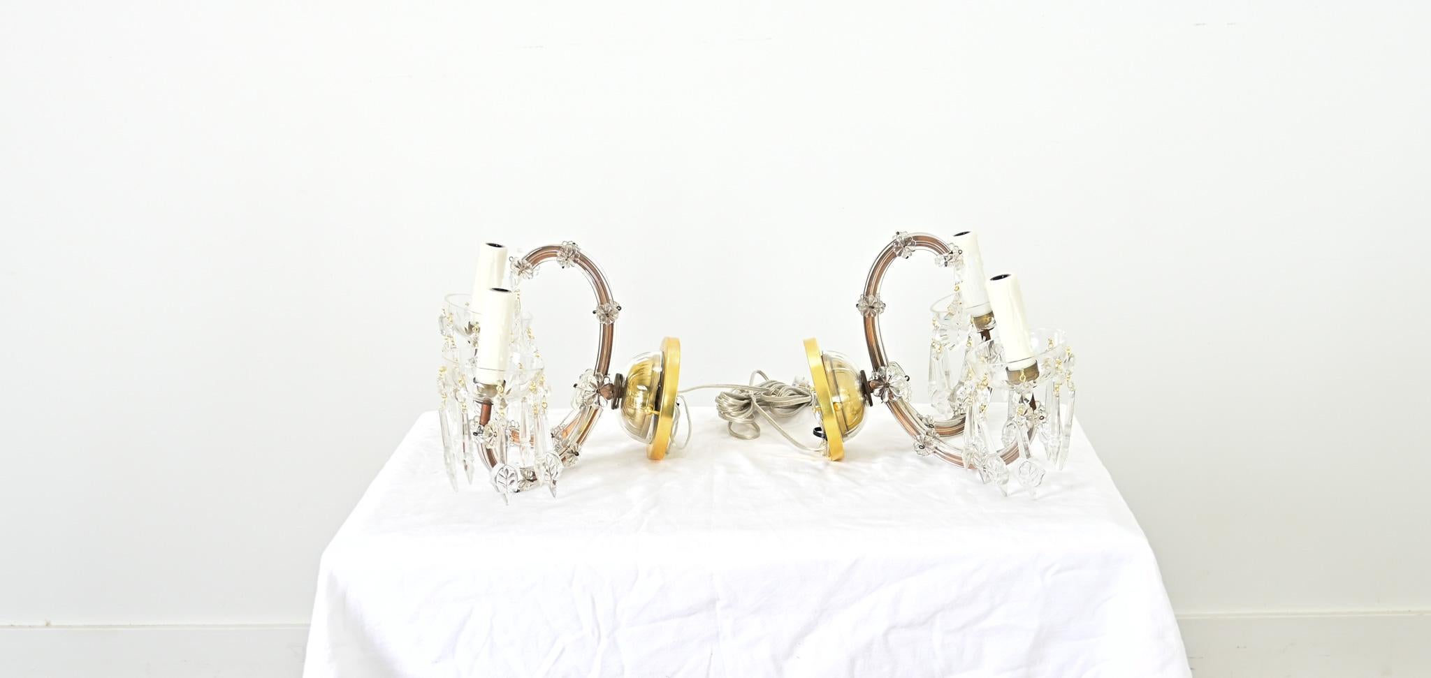 Französisch Paar von Vintage Messing und Kristall Wandleuchter im Angebot 7