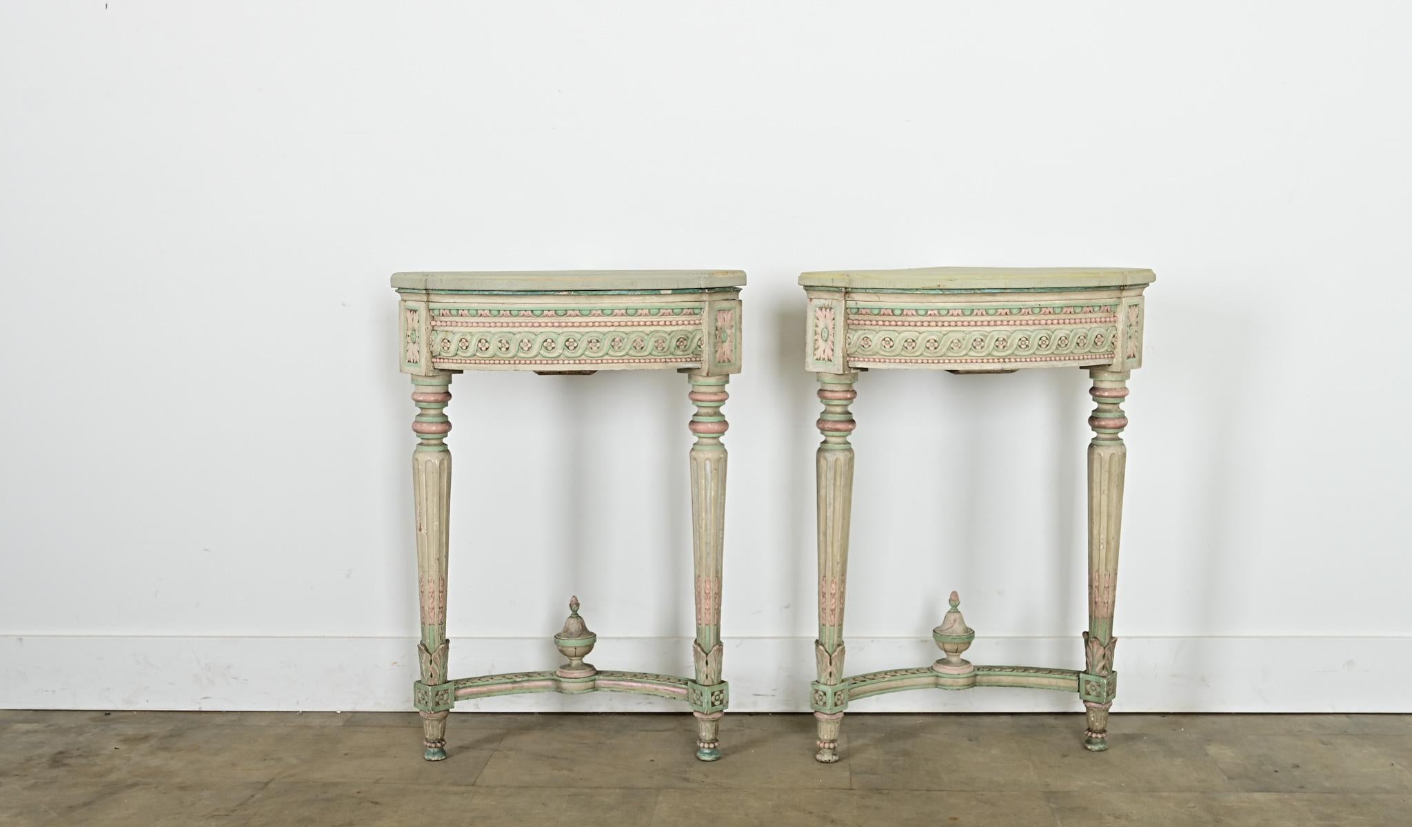 Pareja de Demilunes de Esquina Estilo Luis XVI Vintage Franceses en venta 5
