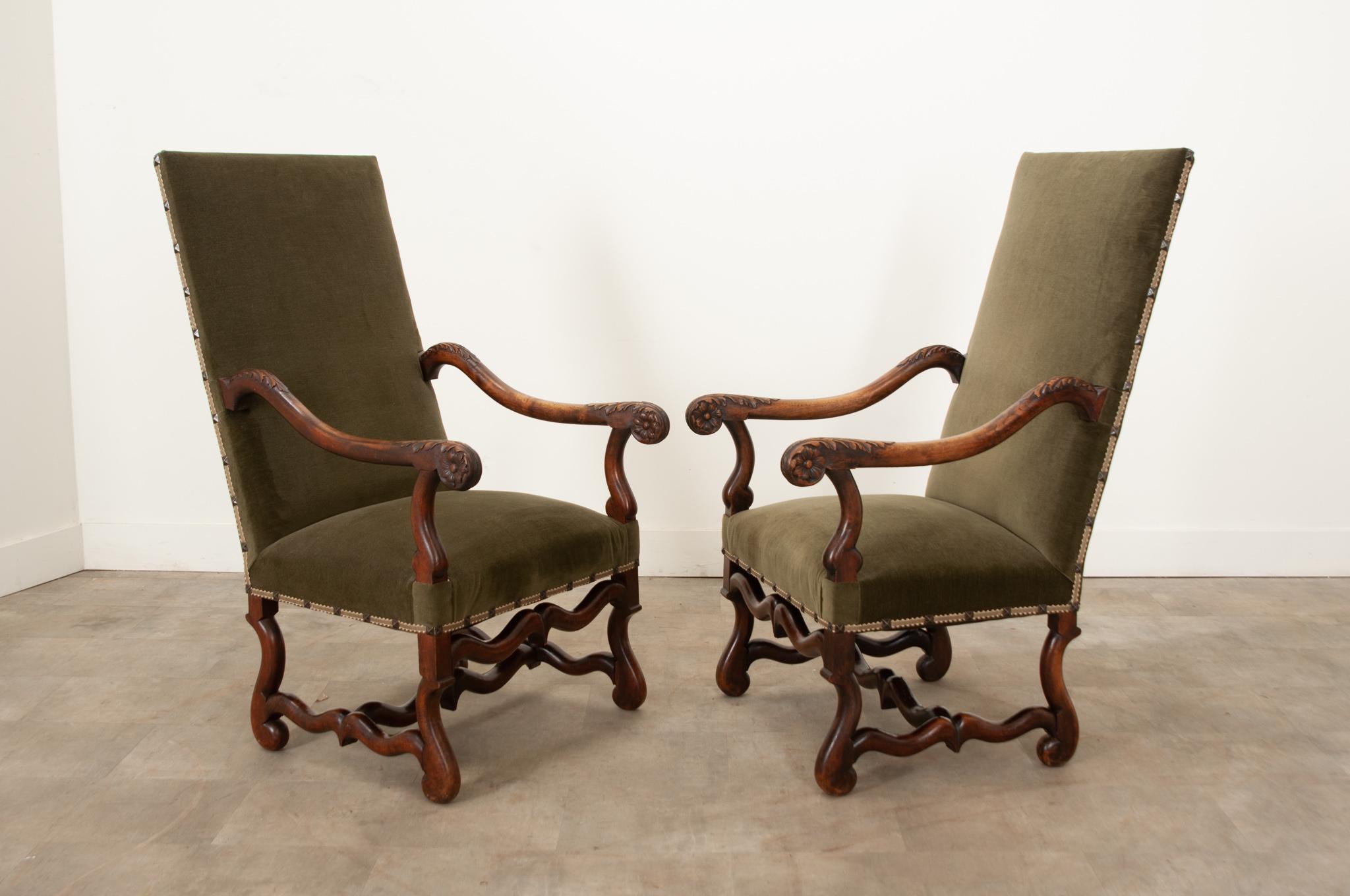 French Pair of Walnut Os de Mouton Armchairs 8