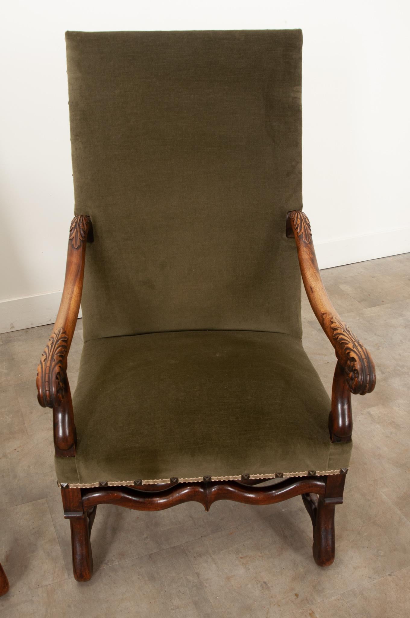 Hand-Carved French Pair of Walnut Os de Mouton Armchairs