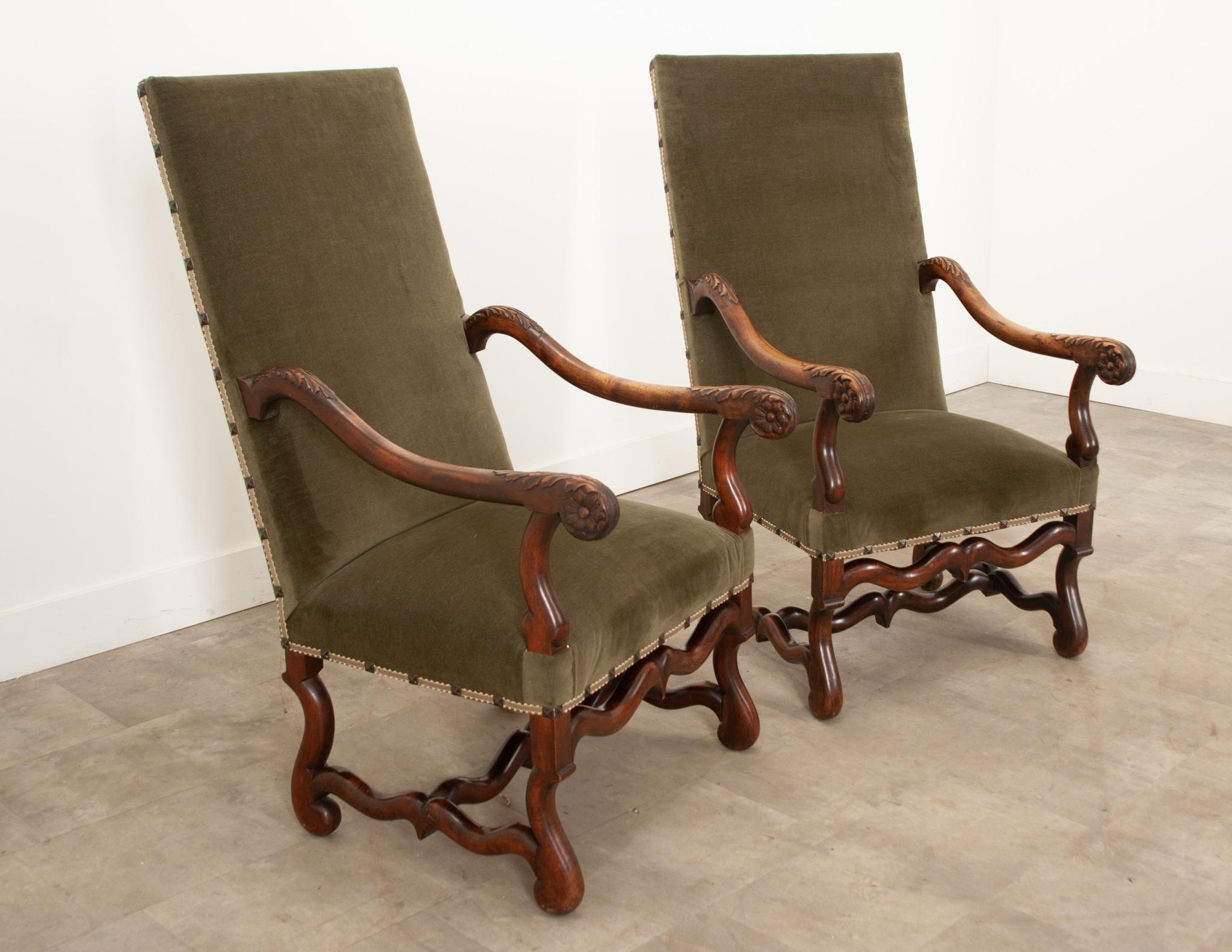 19th Century French Pair of Walnut Os de Mouton Armchairs