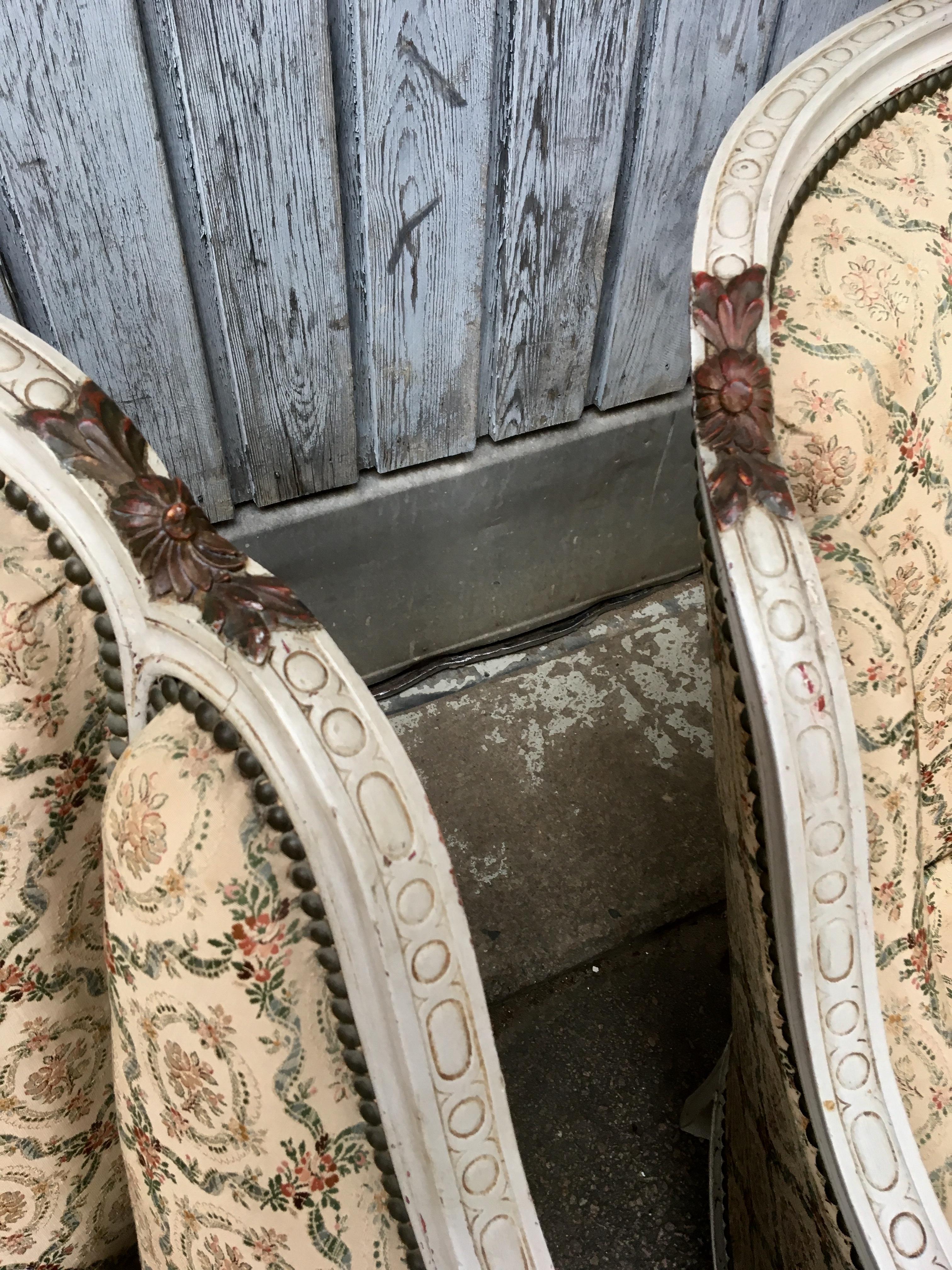 French Pair of White Painted Rococo Bergère Armchairs 4