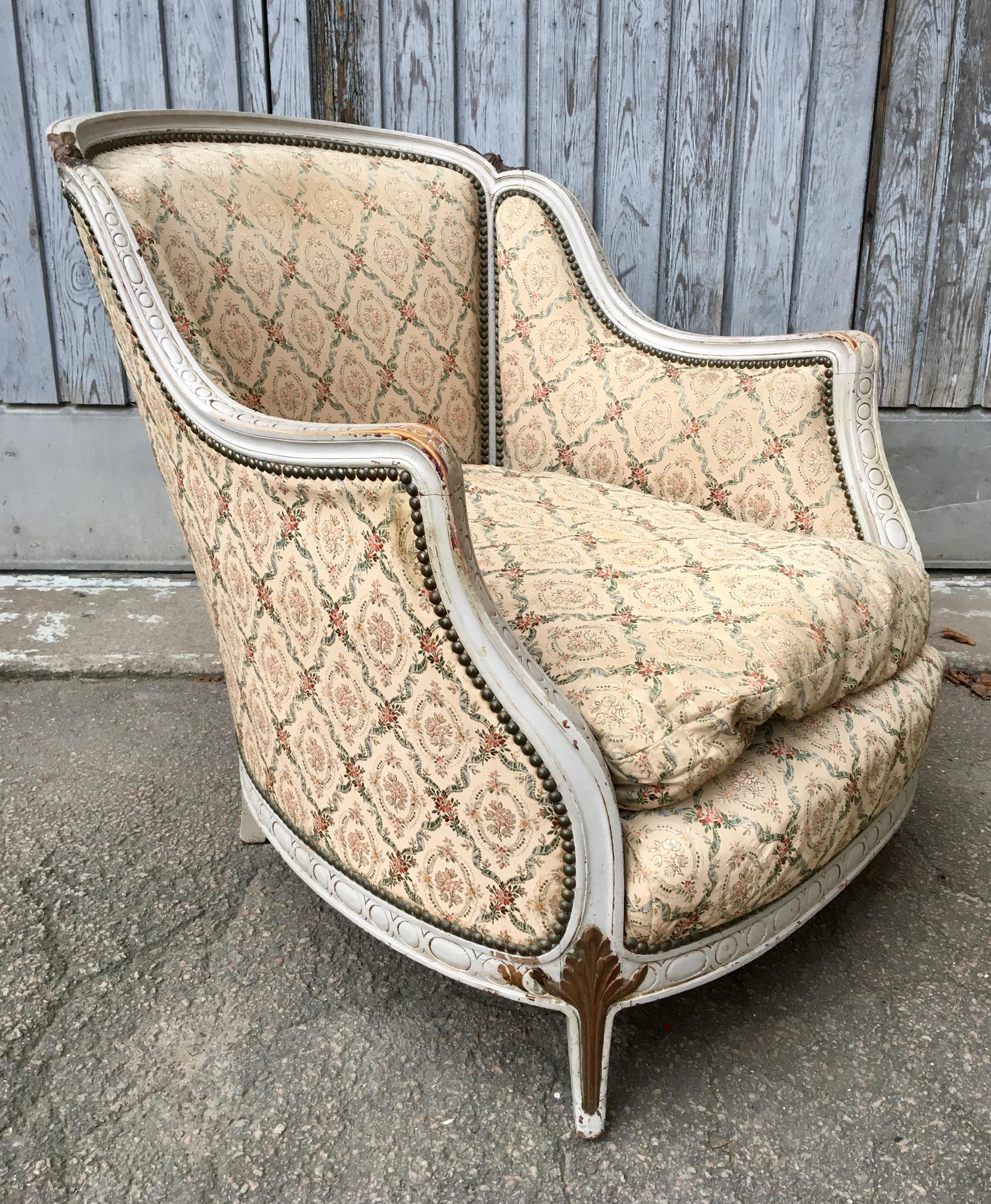 French Pair of White Painted Rococo Bergère Armchairs 5