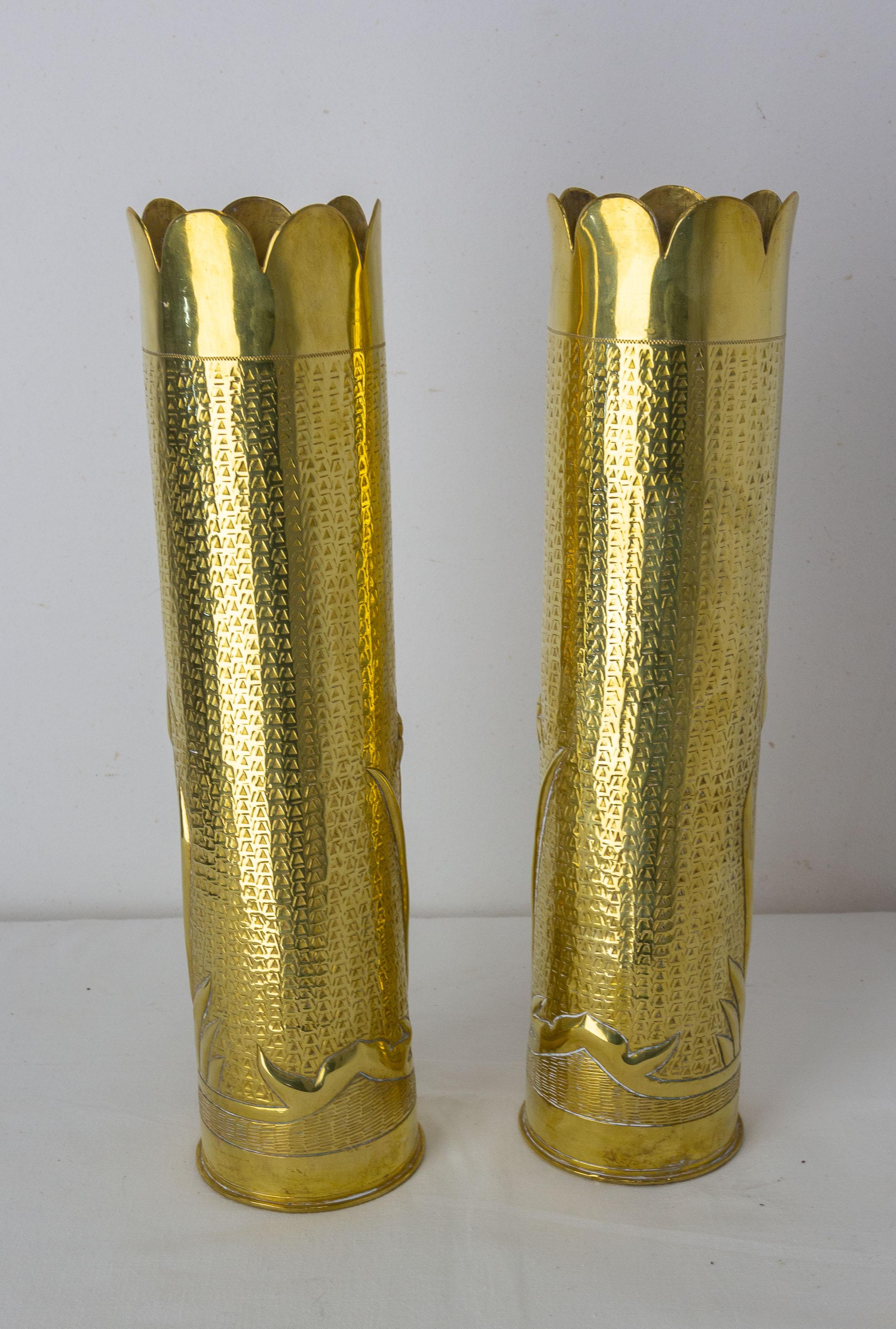 French Pair of World War I Brass Heron Engraved Shells Casing Trench Artillery In Good Condition For Sale In Labrit, Landes
