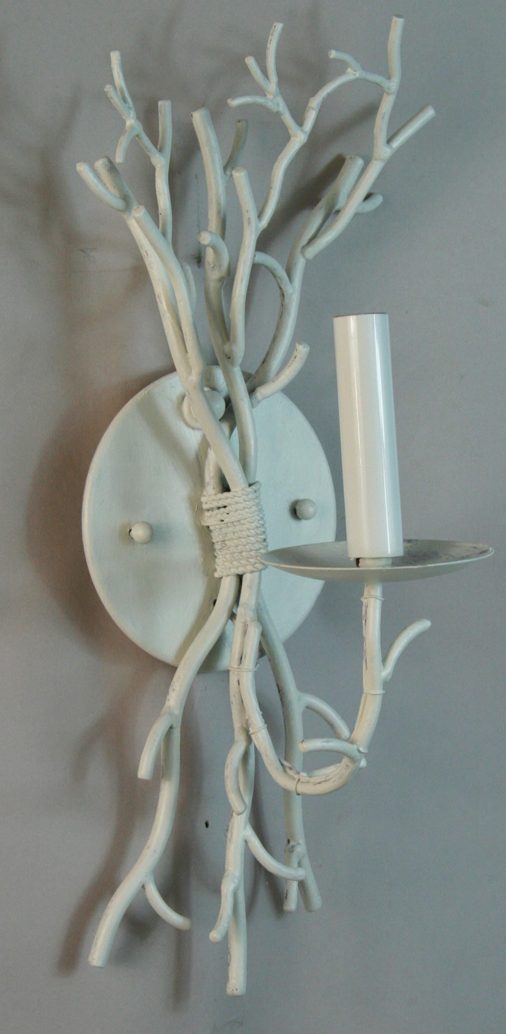 Francese  Coppia  Corallo bianco   Applique in metallo, anni '60 in vendita 1