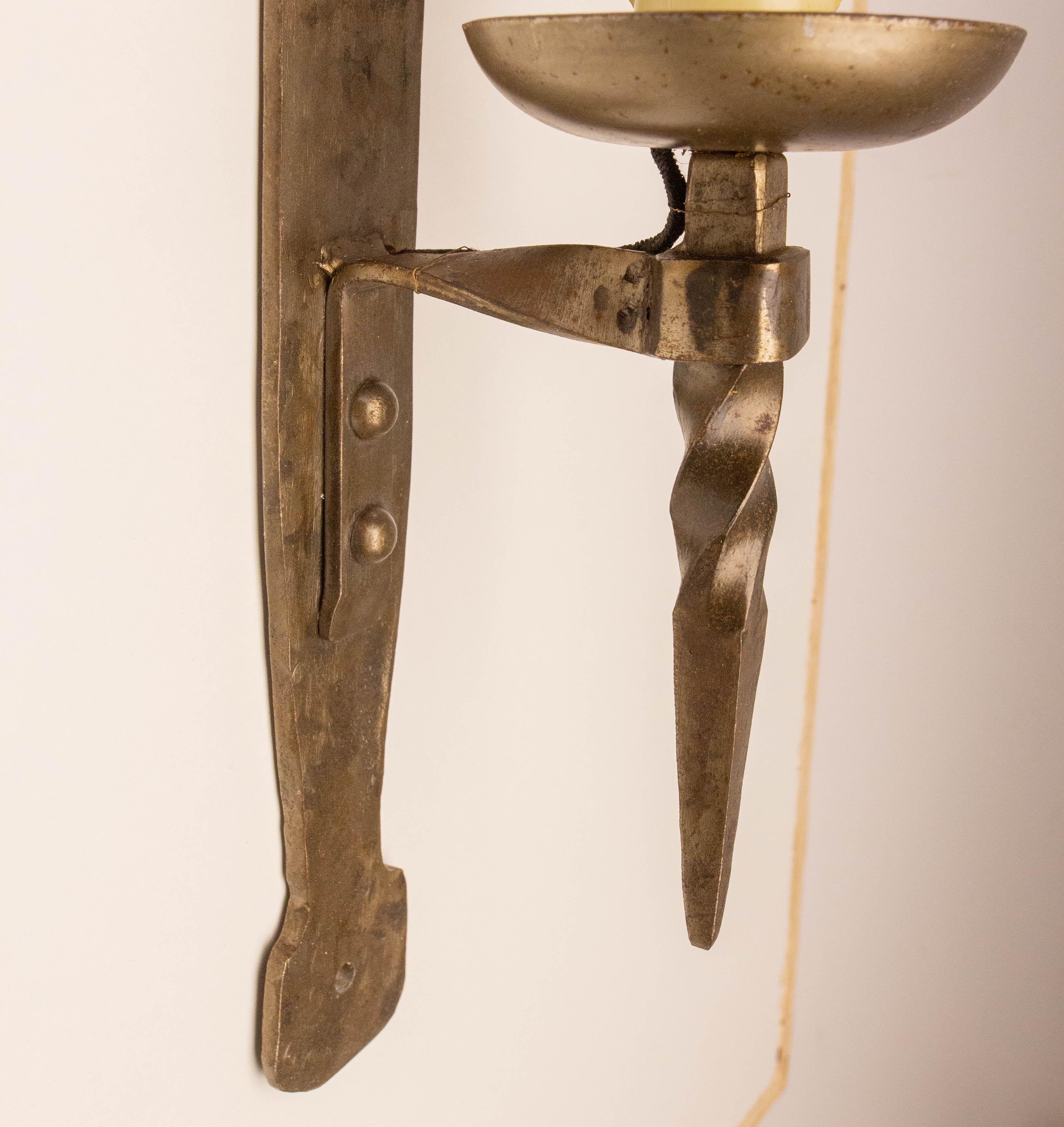 Paire d'appliques en fer forgé de style espagnol, 1960 en vente 2