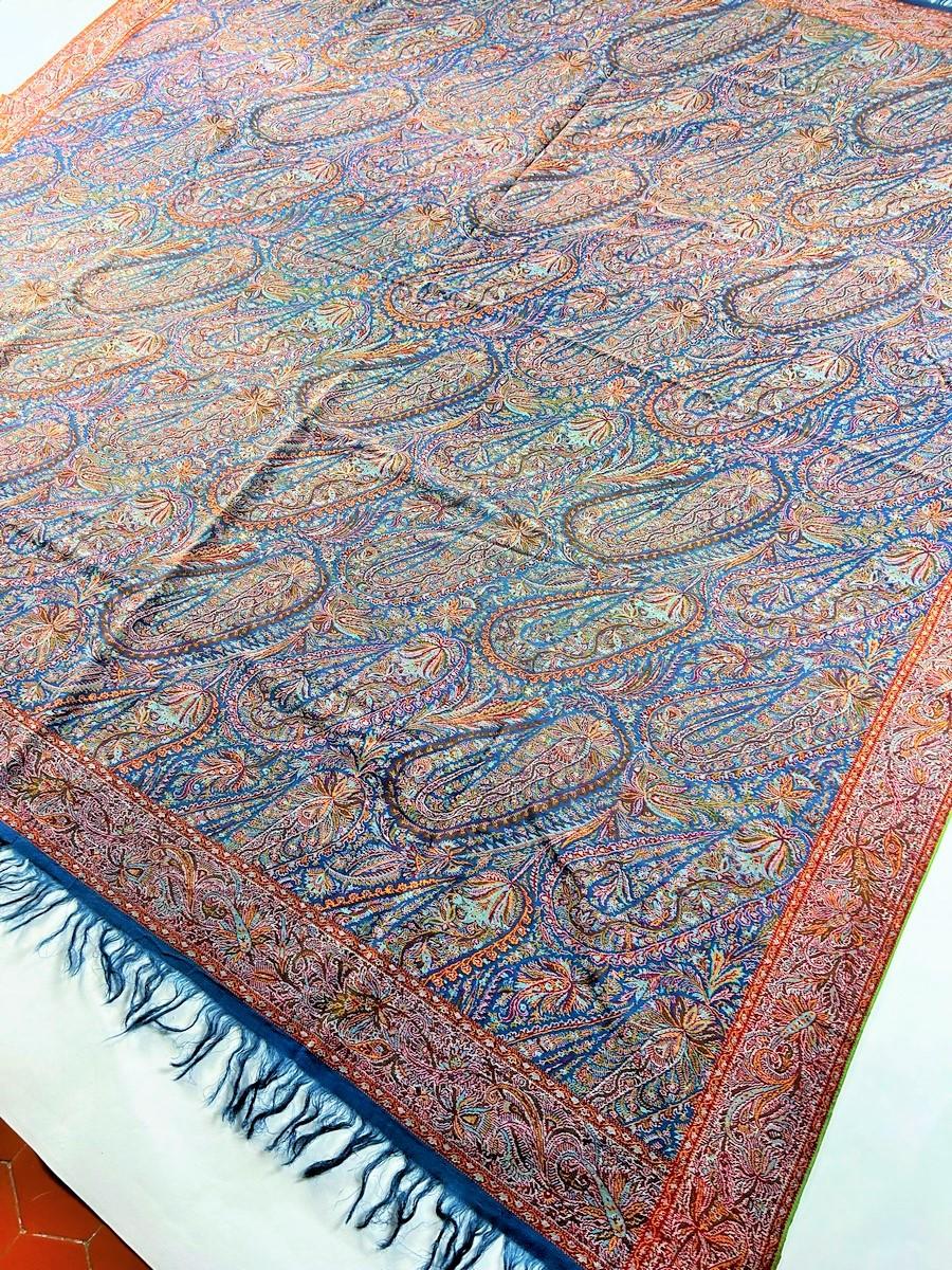 Women's or Men's French paisley shawl with blue background decorated with Boteh - Lyon Circa 1850
