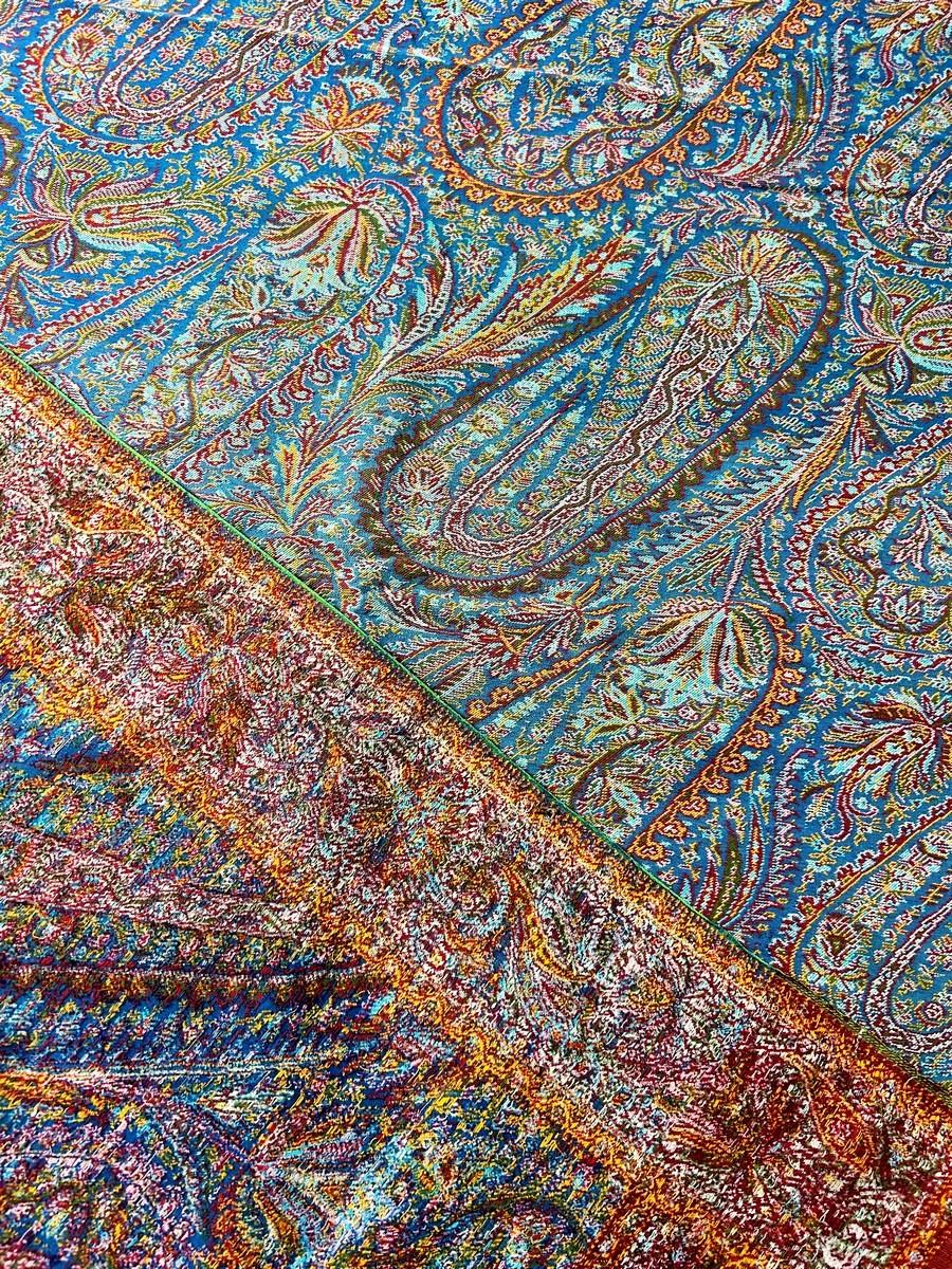 French paisley shawl with blue background decorated with Boteh - Lyon Circa 1850 3
