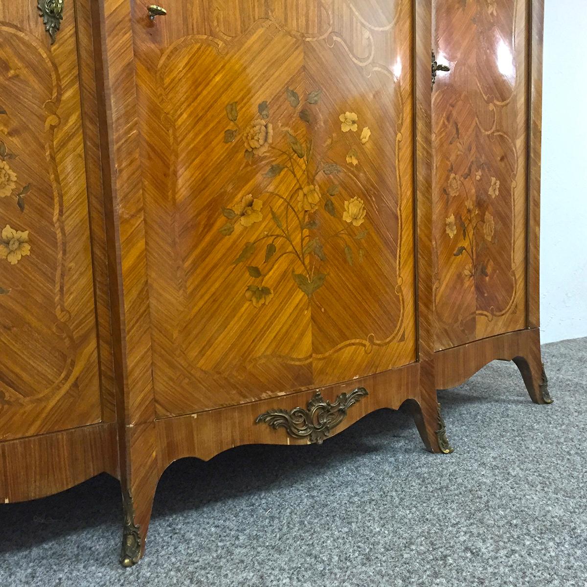French Palisander Marquetry Armoire Louis XV Style For Sale 2
