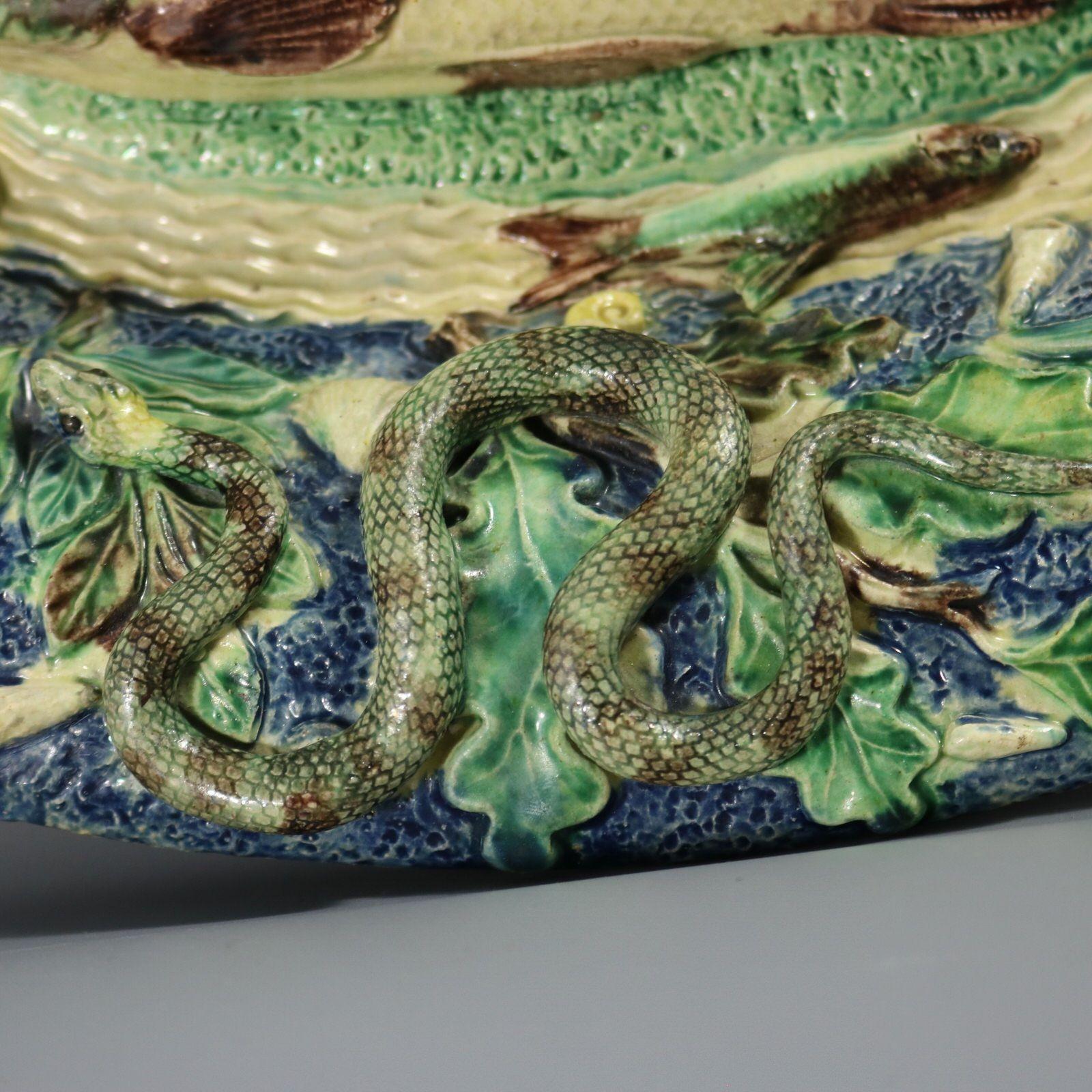 French Palissy Majolica Platter with Fish In Good Condition For Sale In Chelmsford, Essex