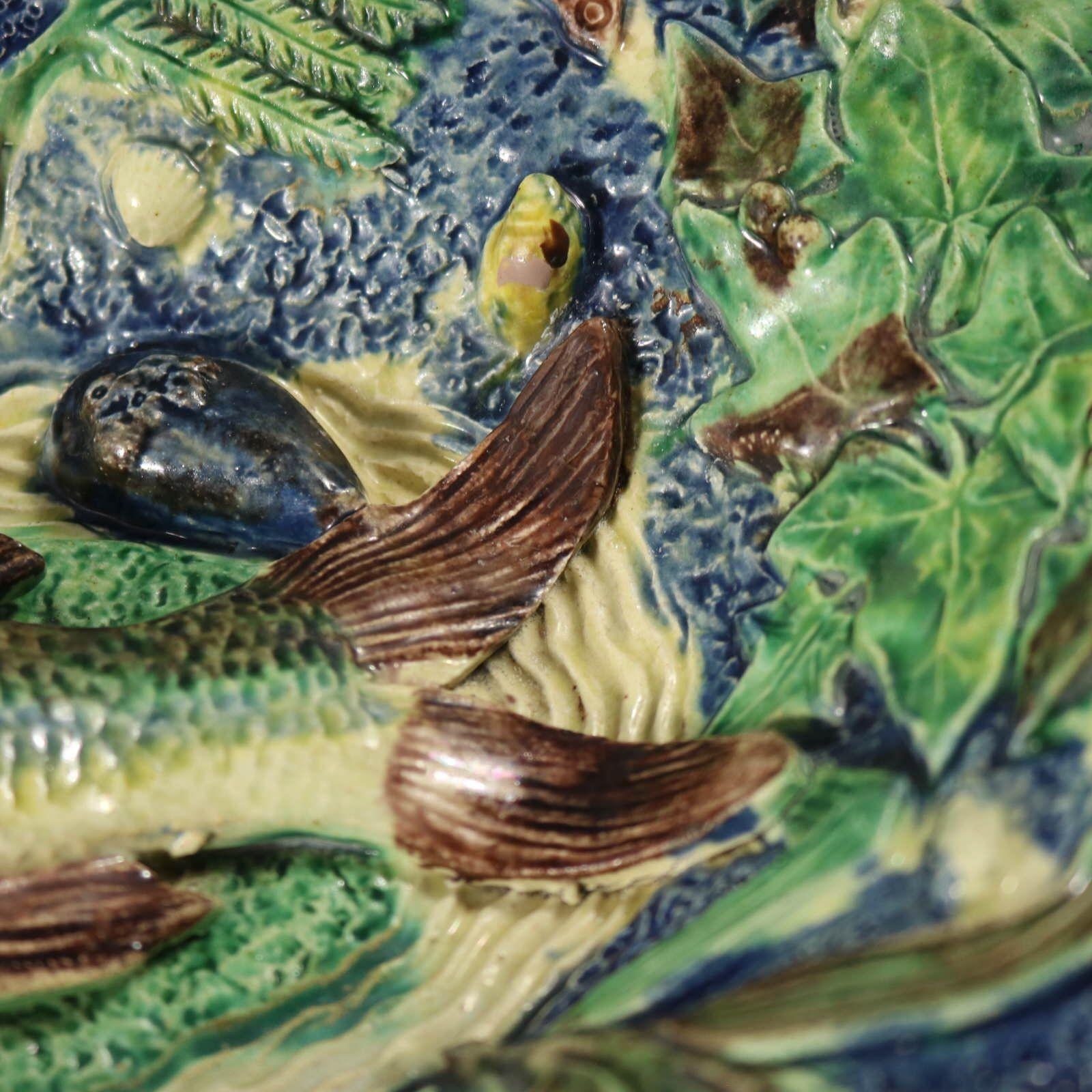 French Palissy Majolica Platter with Fish For Sale 5