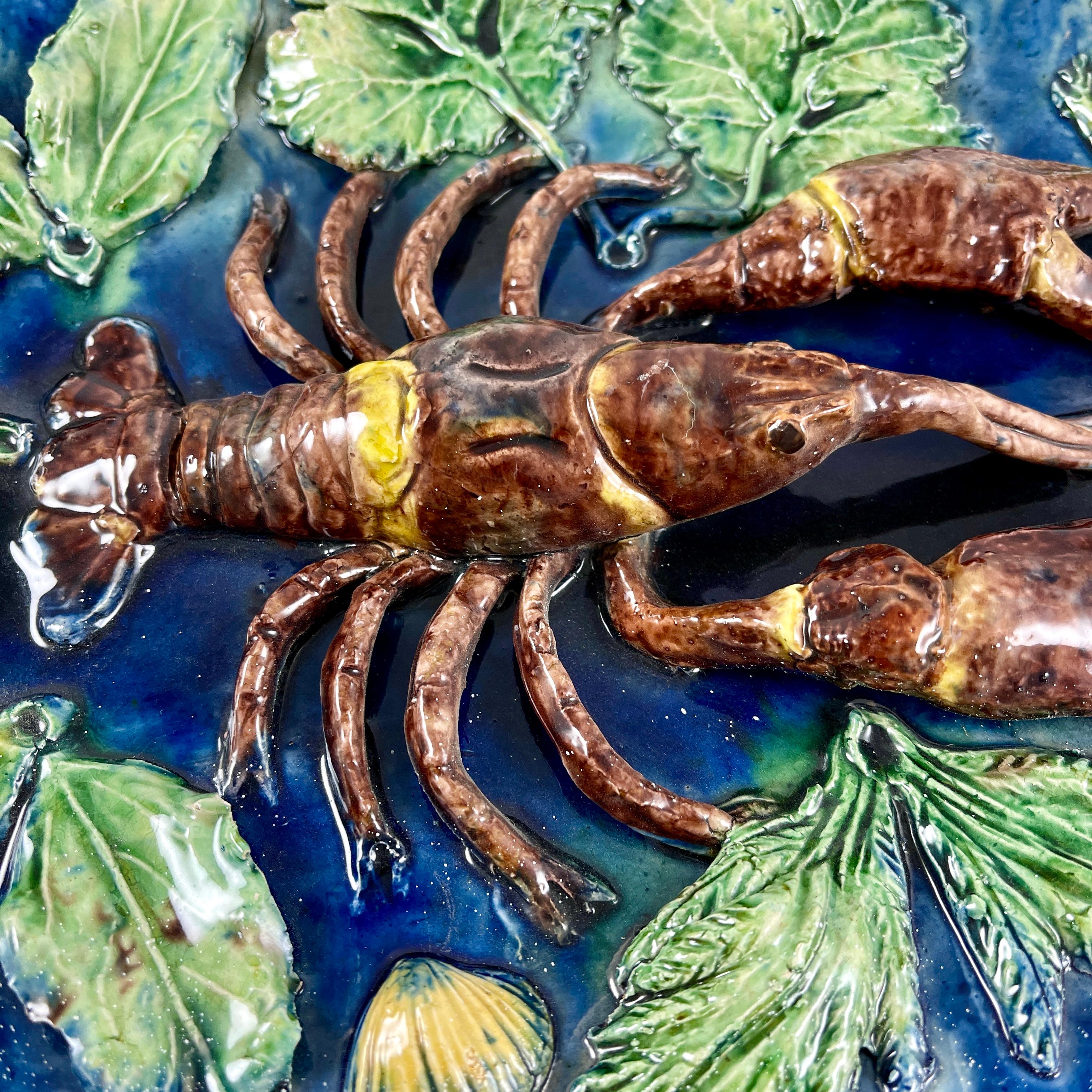 Neorinascimentale Placca da parete in maiolica aragosta francese Palissy François Maurice, 1870 circa in vendita