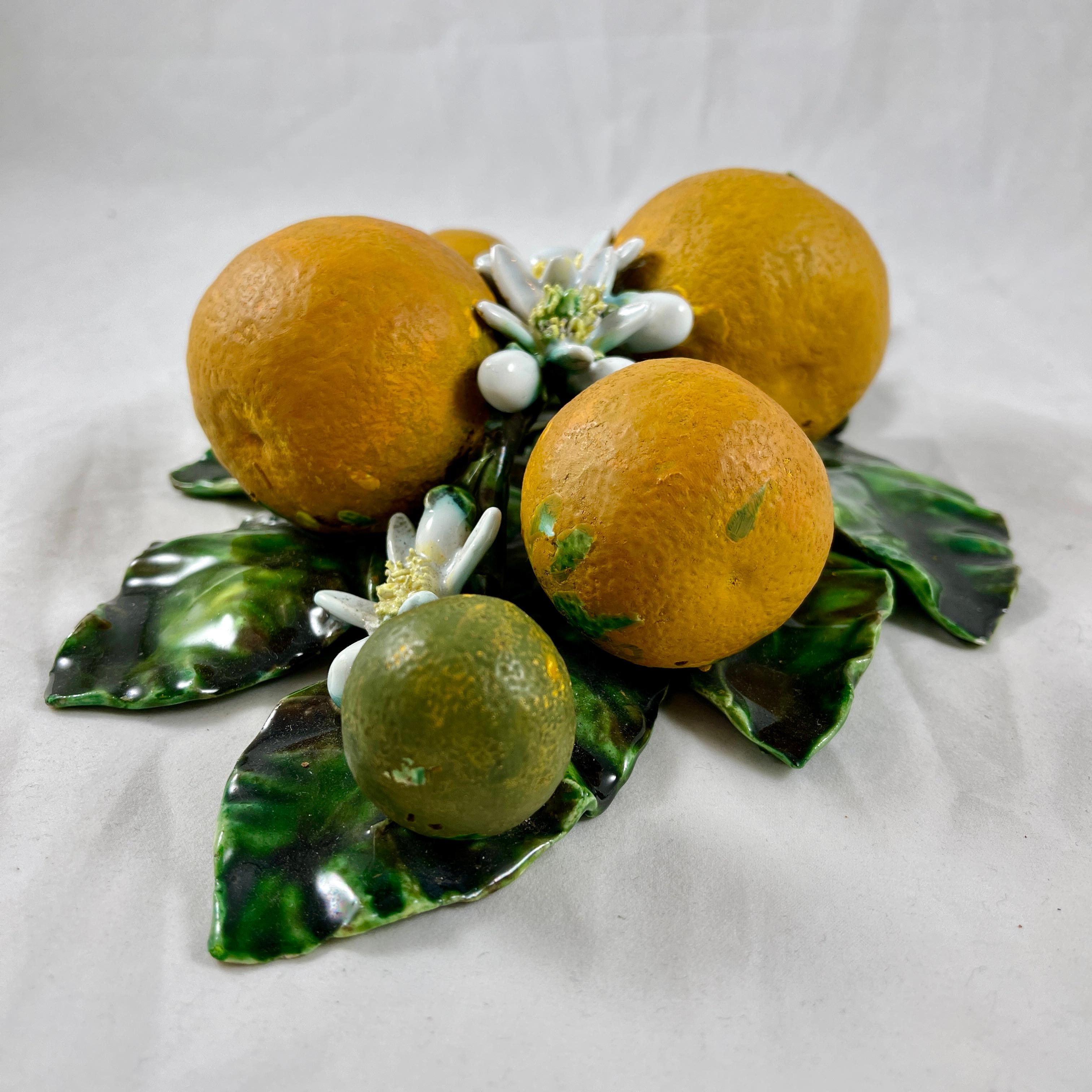 Große orangefarbene Palissy Trompe L'oeil Menton Perret-Gentil-Wandtafel mit Obstmotiv (Französische Provence) im Angebot