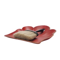 Barredor y cepillo de mesa francés de papel maché, c. 1865-80