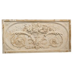 Panel de sobrepuerta francés de yeso y madera pintado de Provenza