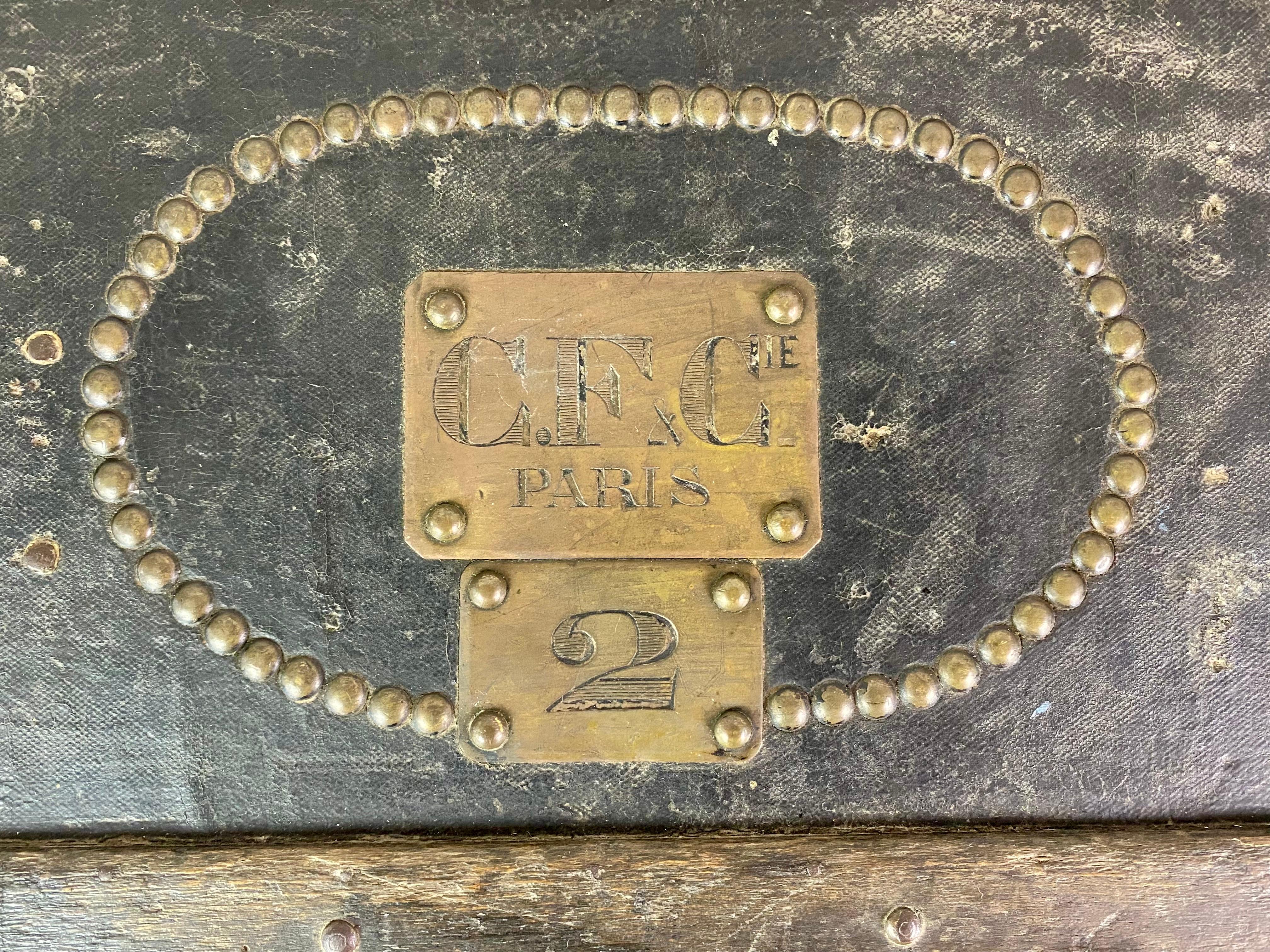 XIXe siècle Malle de voyage Parisienne en bois noir et laiton - 19ème Paris France en vente