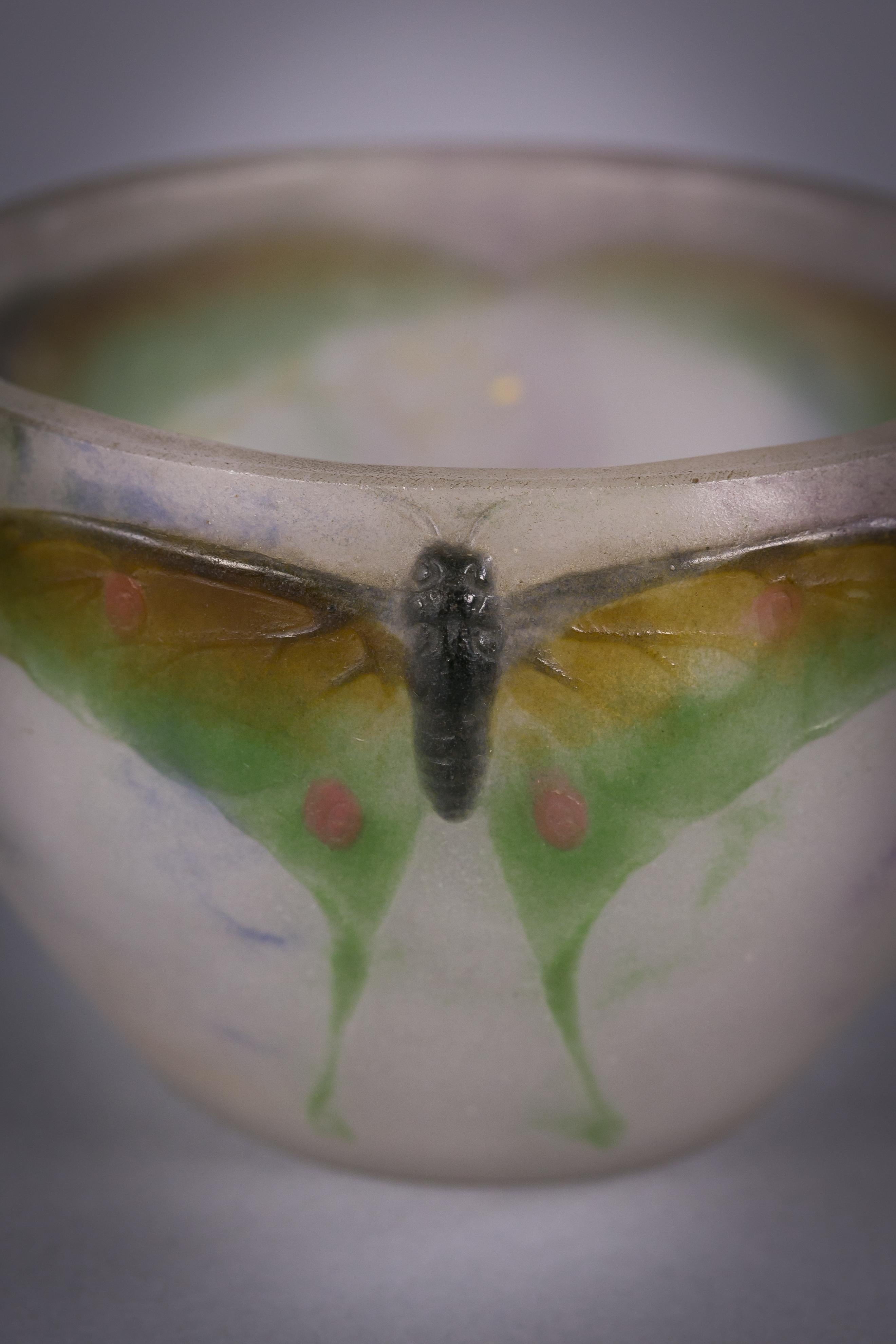 Ciotola a farfalla in vetro Pate-de-Verre francese, Argy Rousseau, 1920 circa In condizioni ottime in vendita a New York, NY