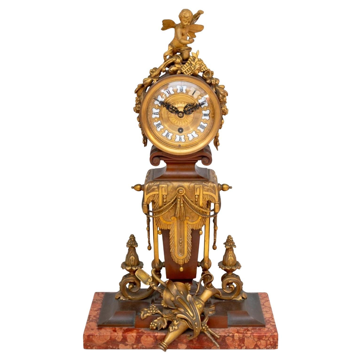 Horloge de cheminée française en bronze patiné et marbre en vente