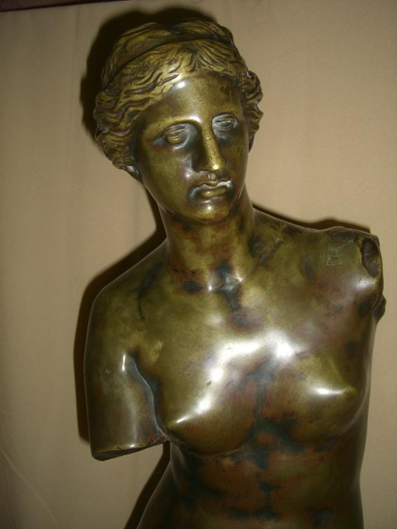 20th Century French Patinated Bronze Sculpture of Venus de Milo