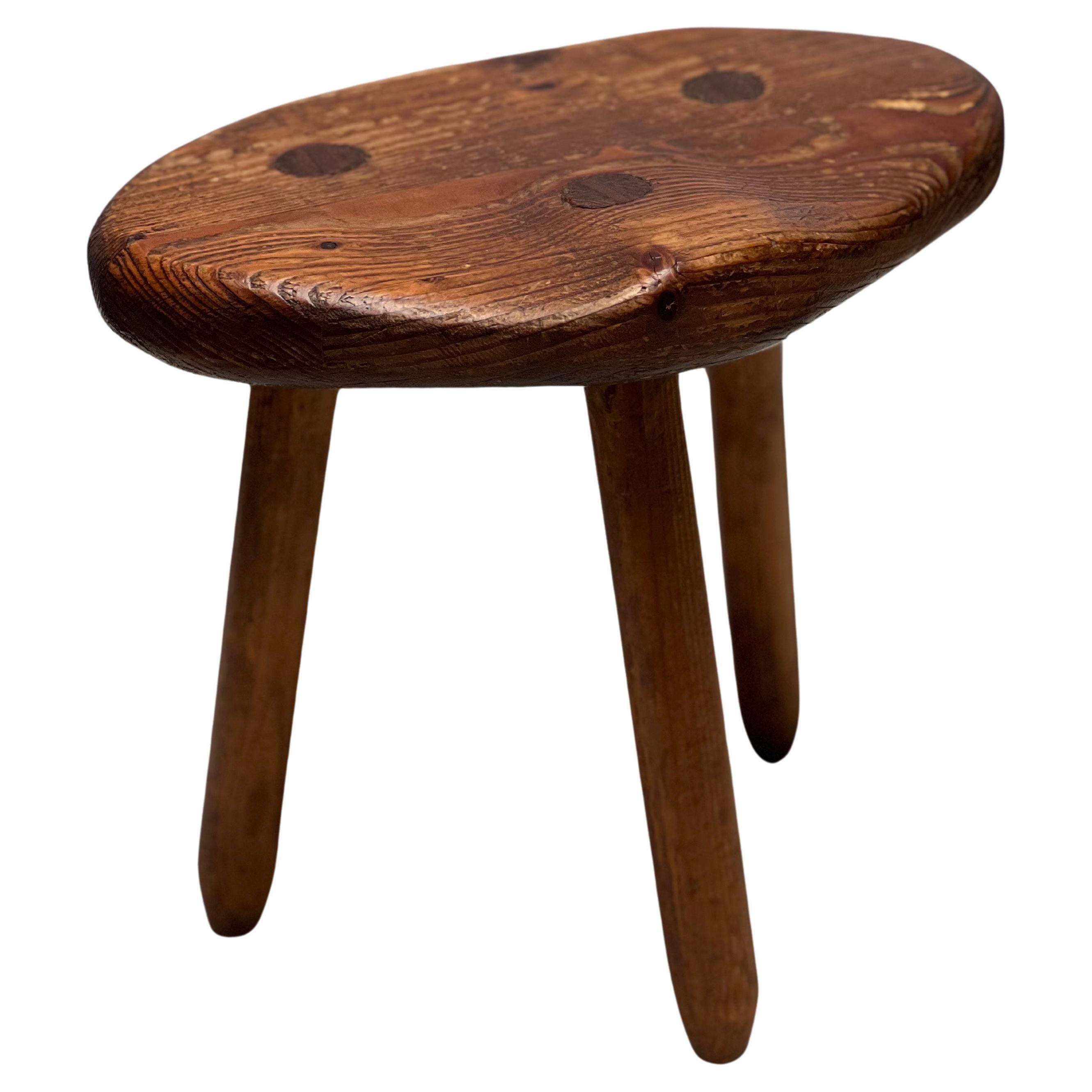 French Patinated  Pine Milking Stool circa 1940 Brutalist Decorative elements For Sale