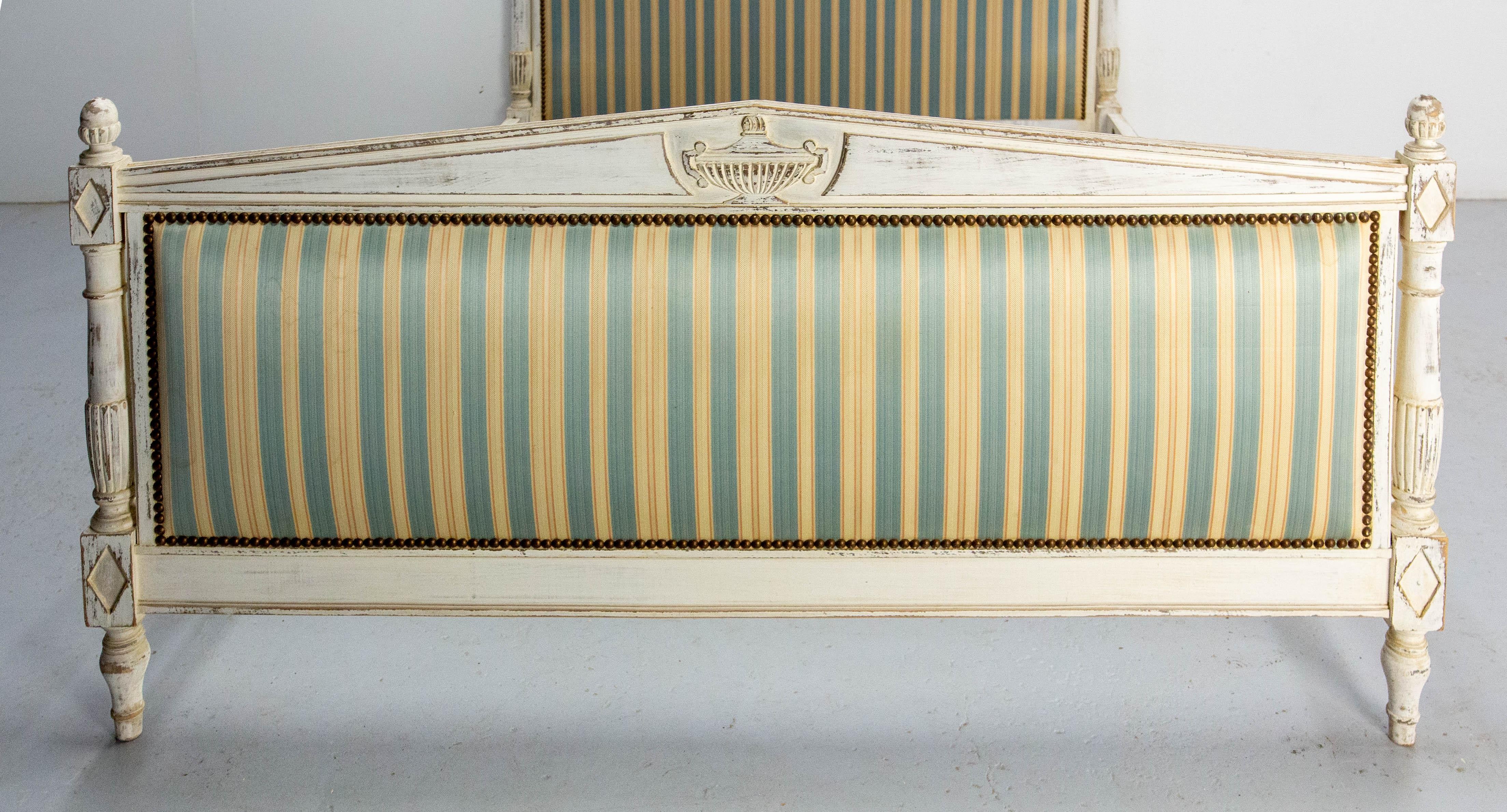 French Patinated Wood Bed Full Size or Double Bed Louis XVI Style, circa 1900 For Sale 3