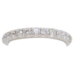 Französisches Pavé-Diamantband aus 14k