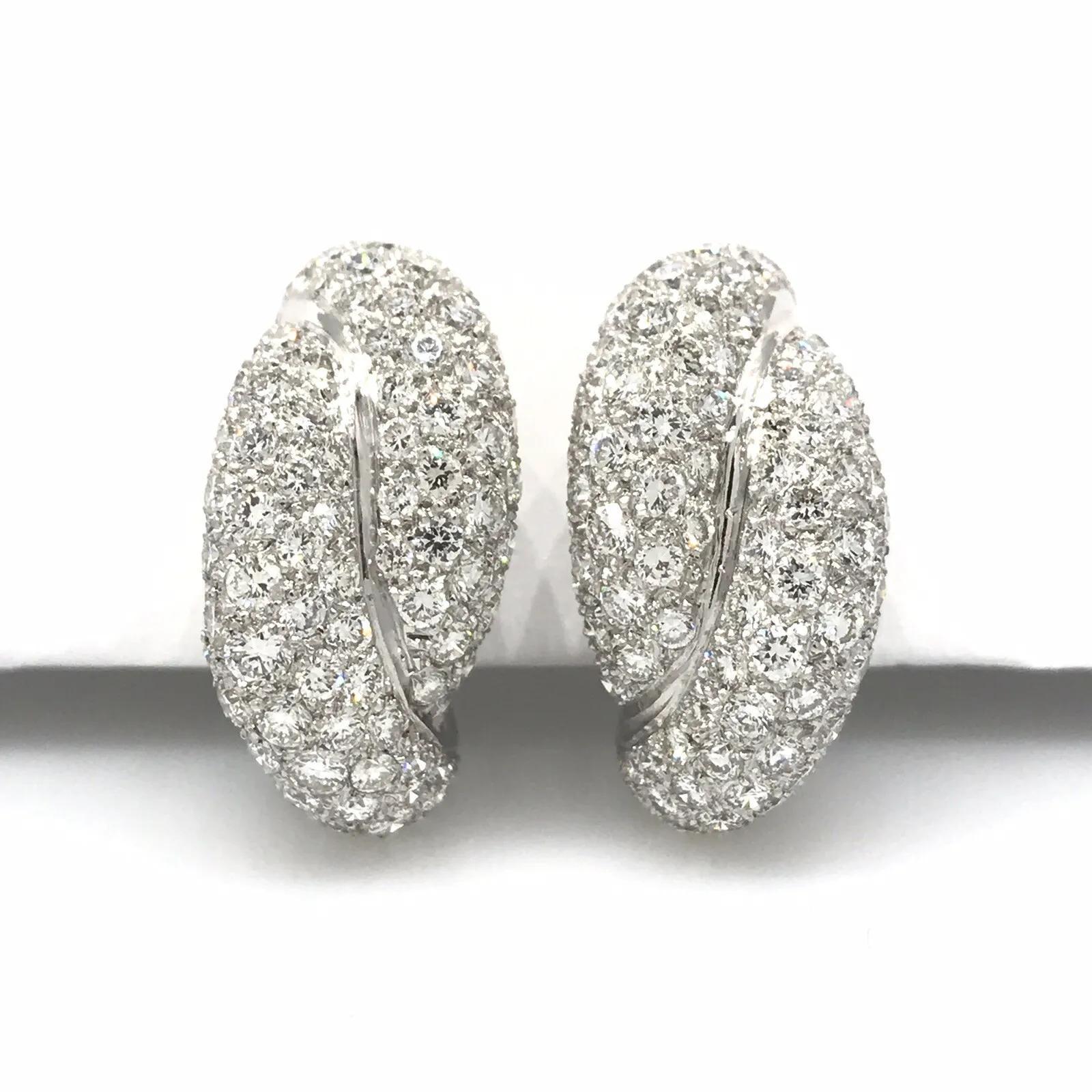 Round Cut French Pavé Diamond Twist Earrings 4.48 carat in 18k White Gold For Sale