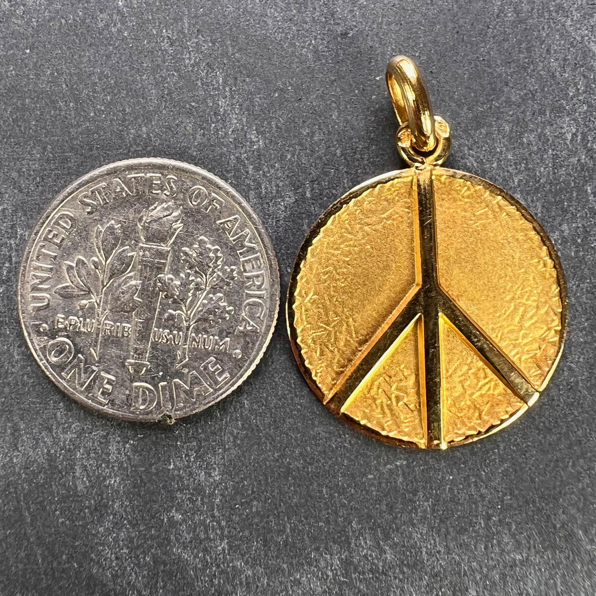 French Peace Sign 18K Yellow Gold Medal Pendant 7