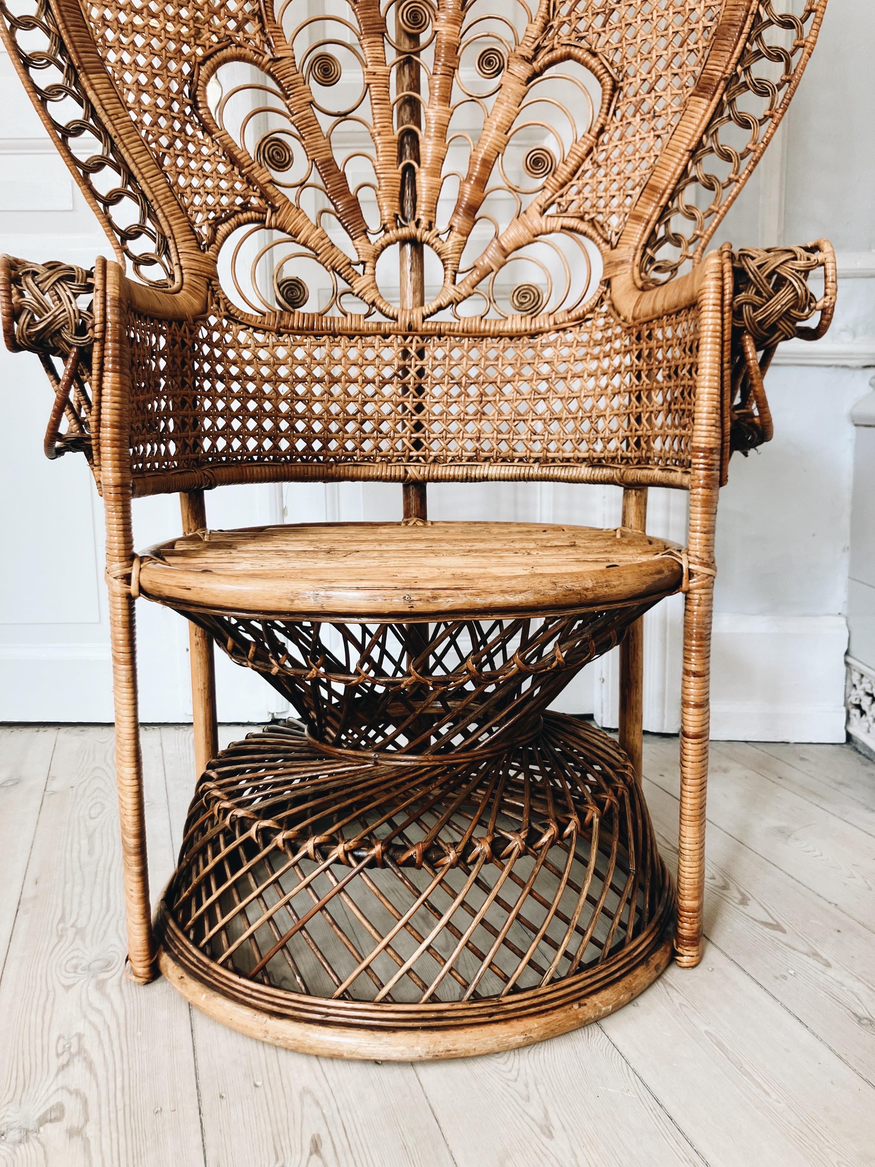 Bohème Chaise française en forme de paon, années 60 en vente