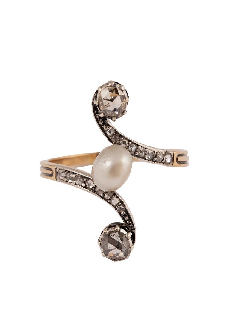 French Pearl Rose Diamond 18k Gold Ring, circa 1890 In Good Condition For Sale In St. Catharines, ON
