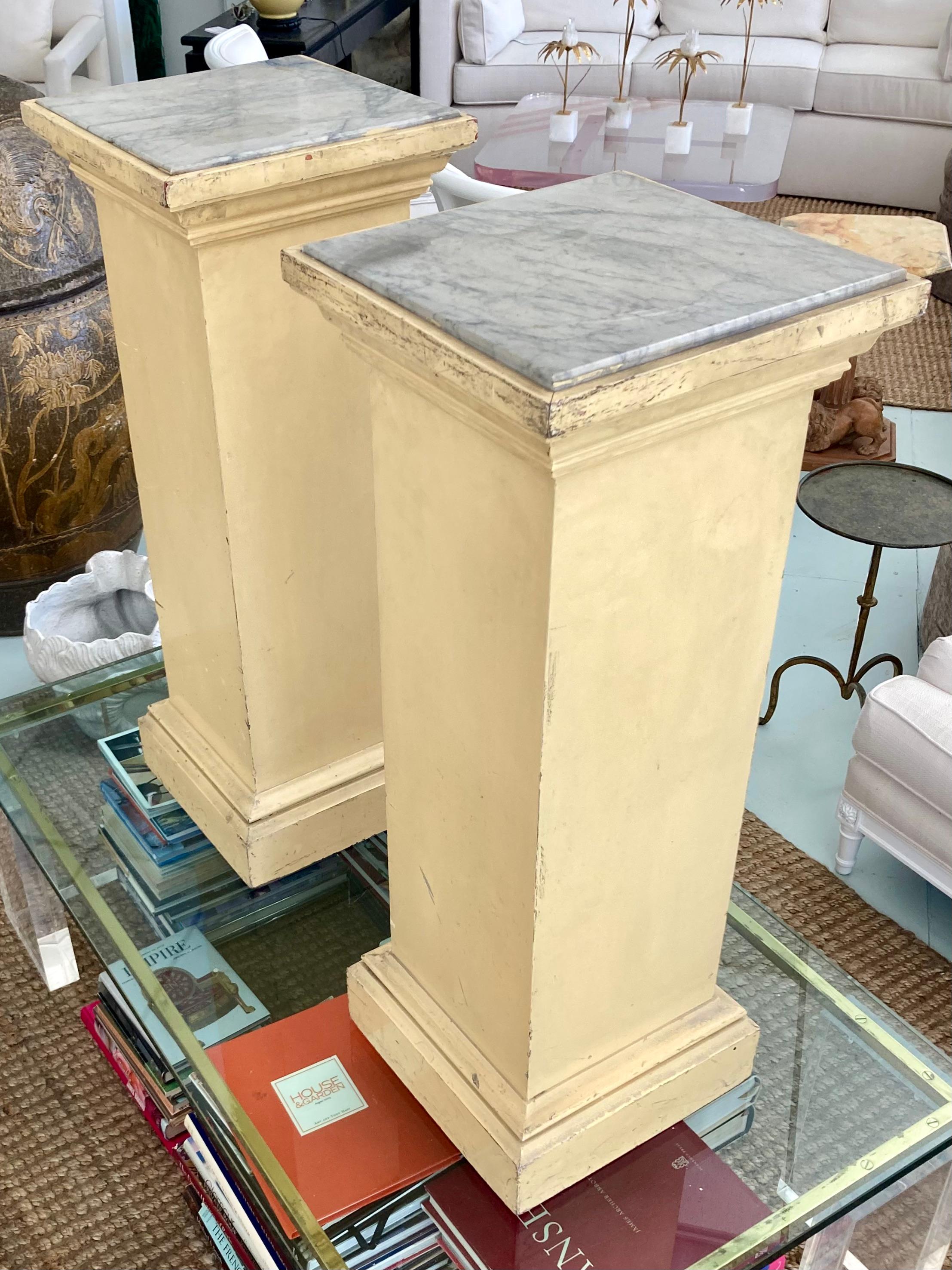 French Pedestals With Marble Tops, a Pair In Good Condition For Sale In Los Angeles, CA