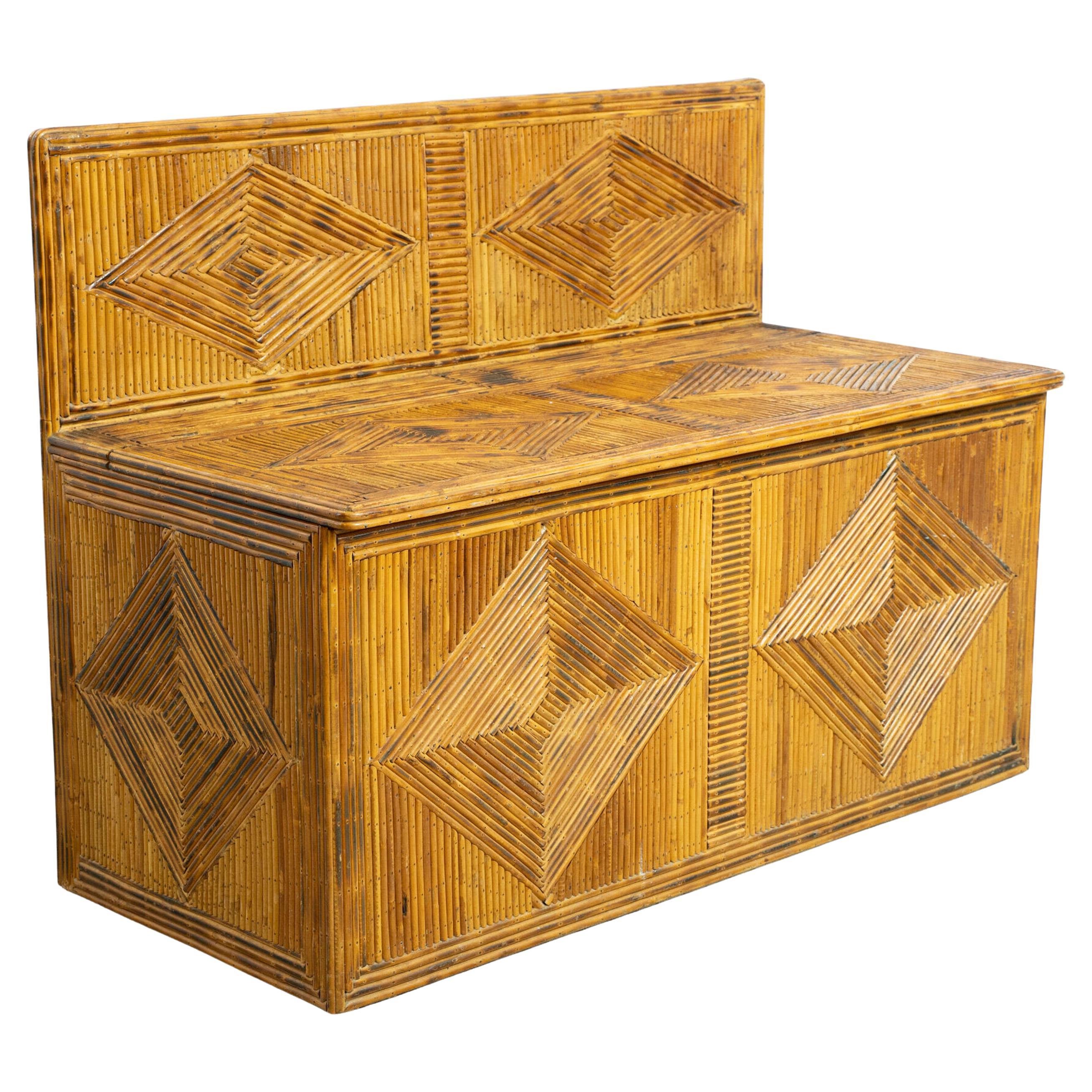 Coffre en bambou cannelé à la française