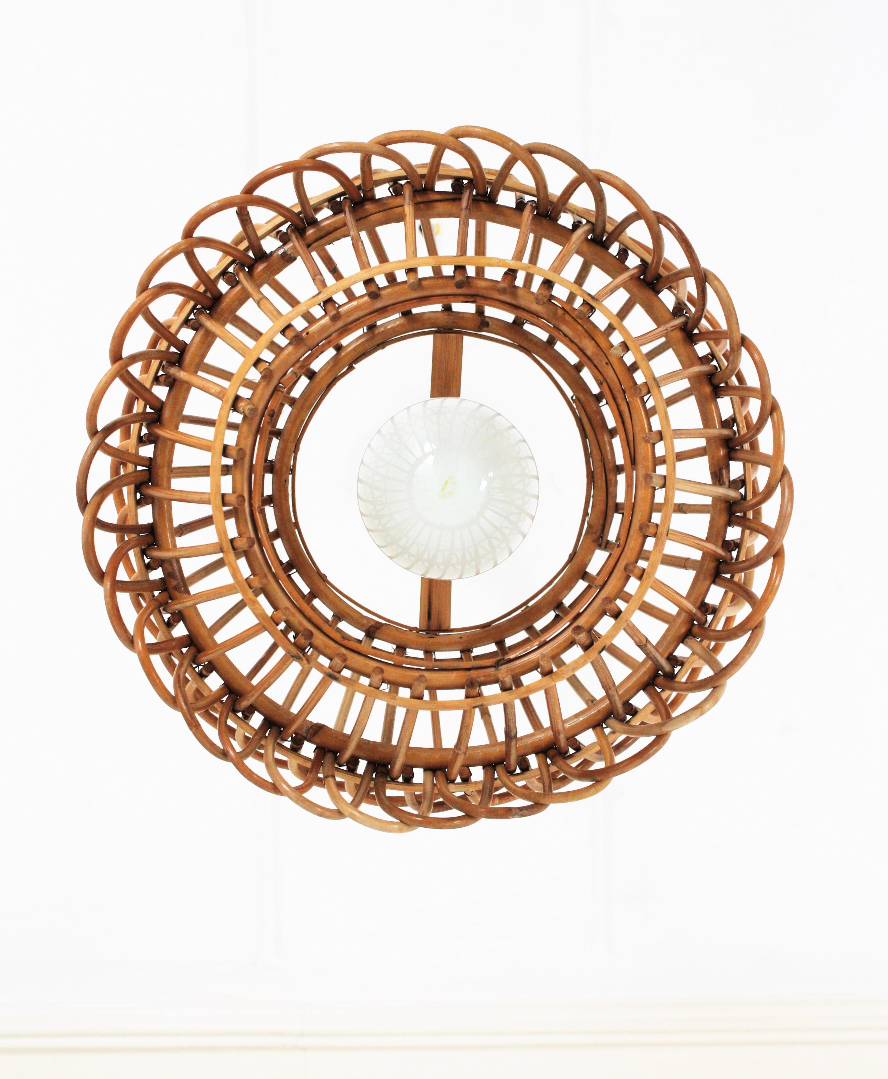 French Pendant Light or Lantern in Rattan, 1950s For Sale 4