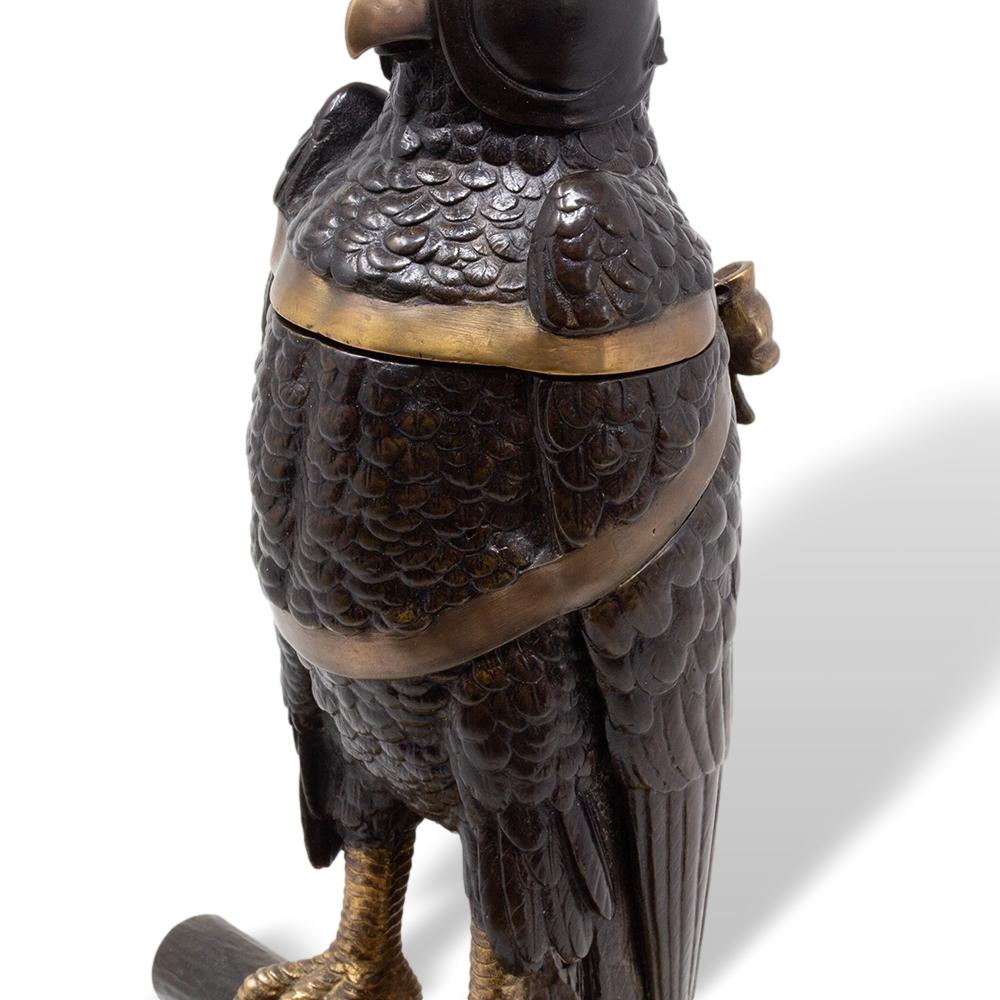 Calamaio francese in bronzo con uccello rapace Falco pellegrino, CIRCA 1880 in vendita 4