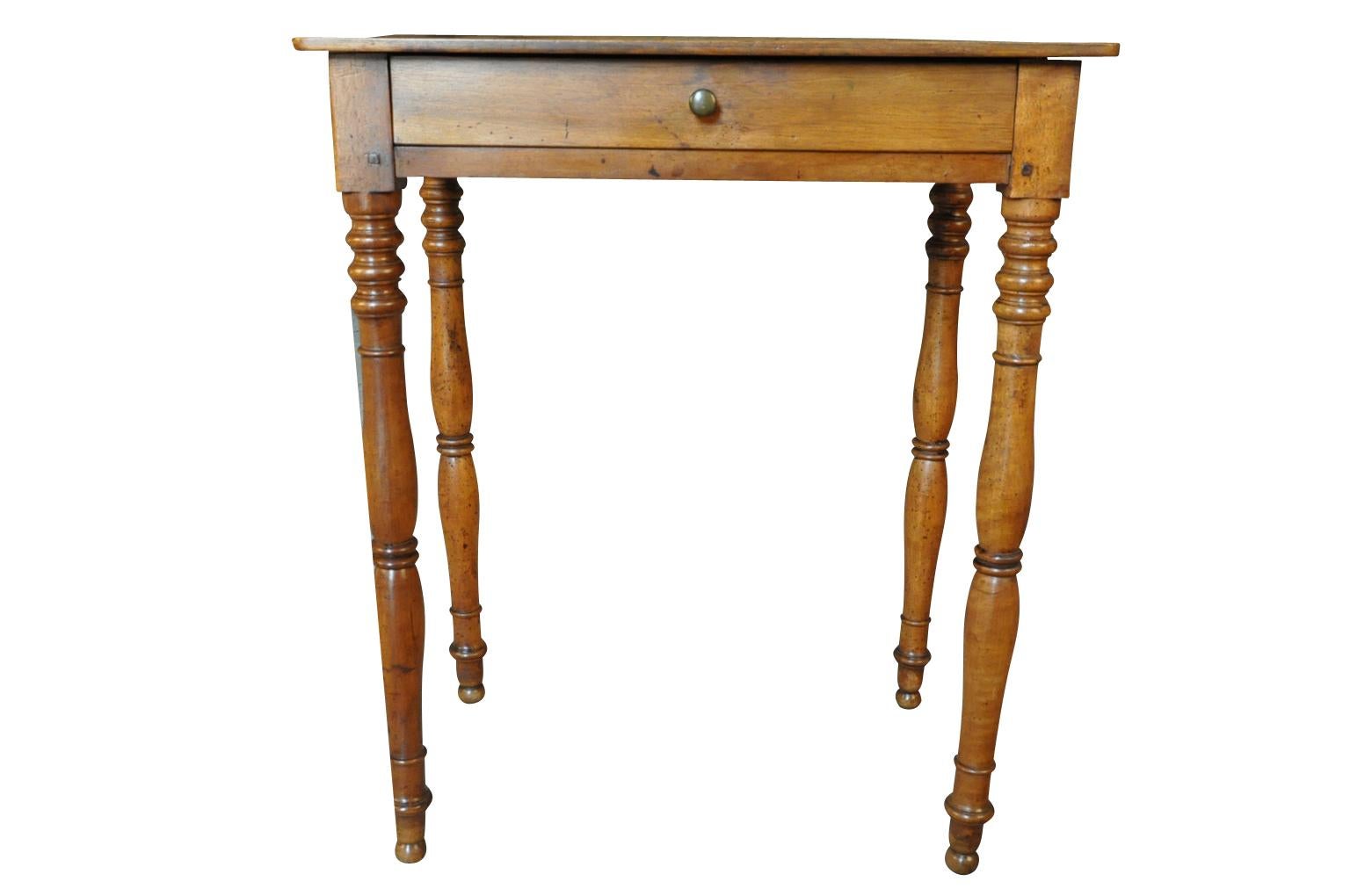 Beistelltisch aus der französischen Periode Louis Philippe (Französisch) im Angebot