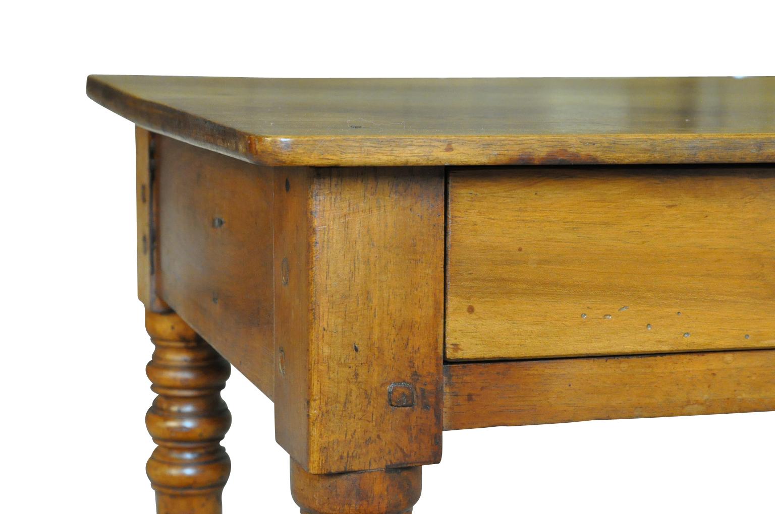 Beistelltisch aus der französischen Periode Louis Philippe (Walnuss) im Angebot