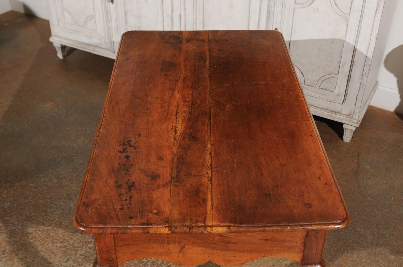 French Period Louis XV 18th Century Walnut Table with Drawer and Cabriole Legs 5