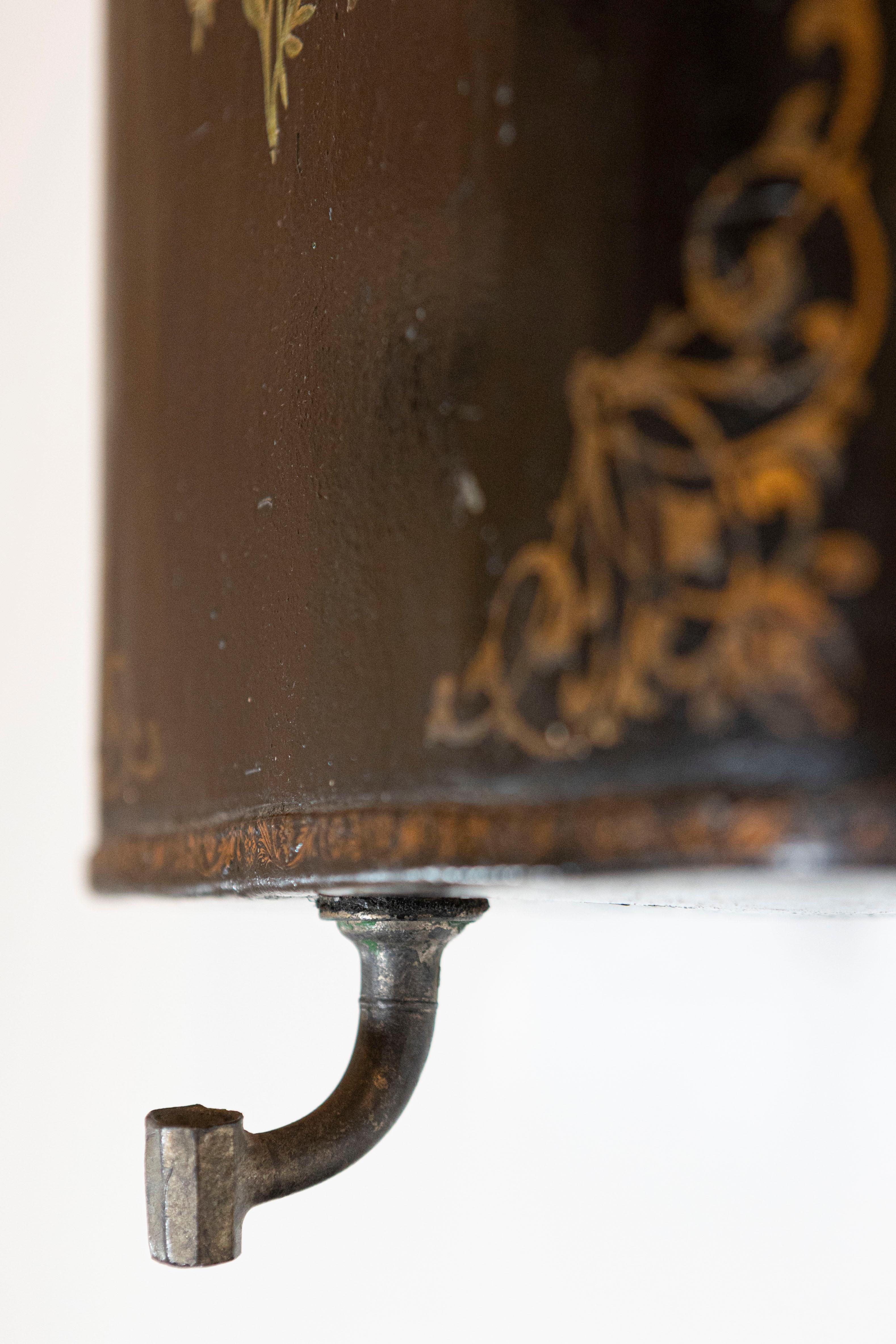 French Period Napoleon III Black Painted Tôle Lavabo with Floral Décor, 1870s For Sale 4