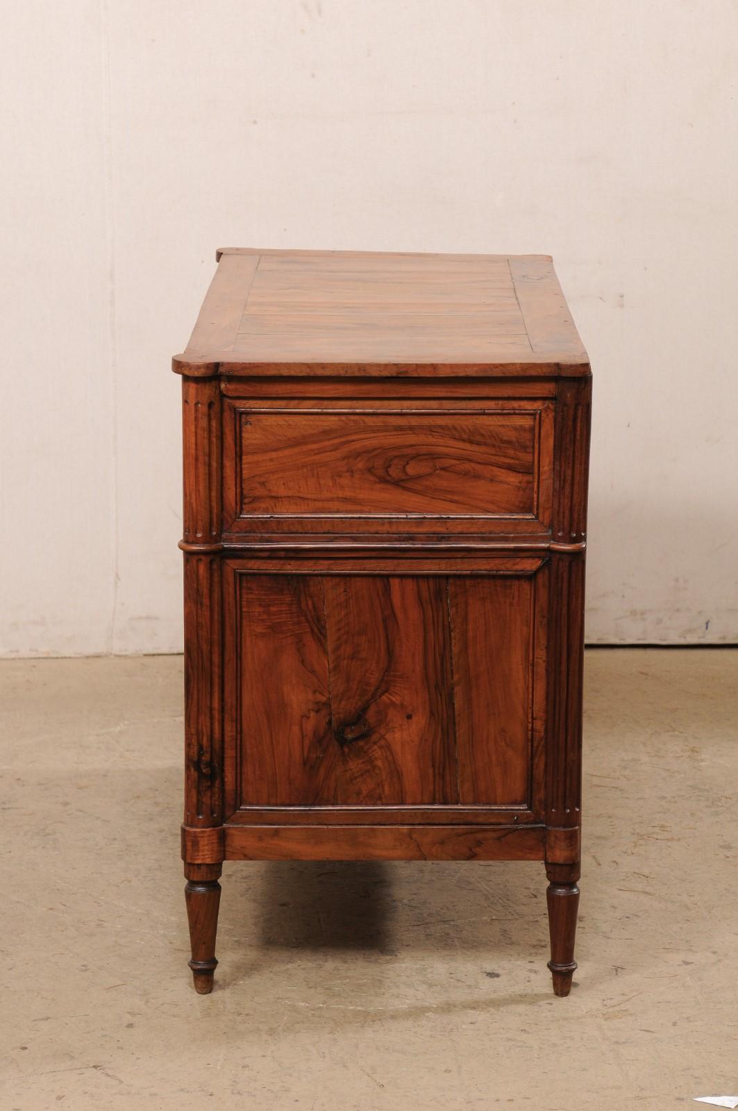 French Period Neoclassical Commode w/Beautiful Wood Grain & Neoclassic Hardware For Sale 6