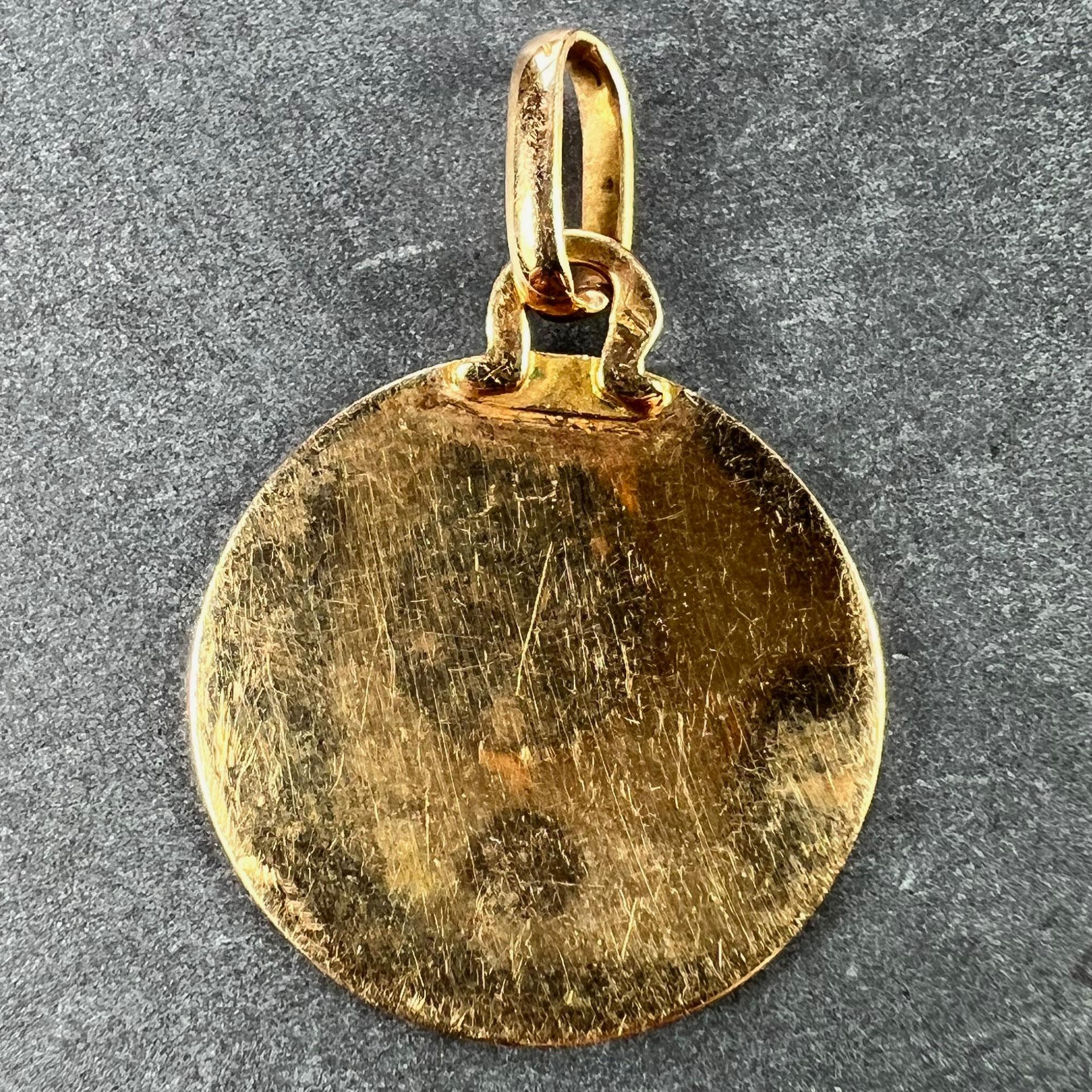 French Perriat Virgin Mary 18K Yellow Gold Pendant Charm In Good Condition For Sale In London, GB