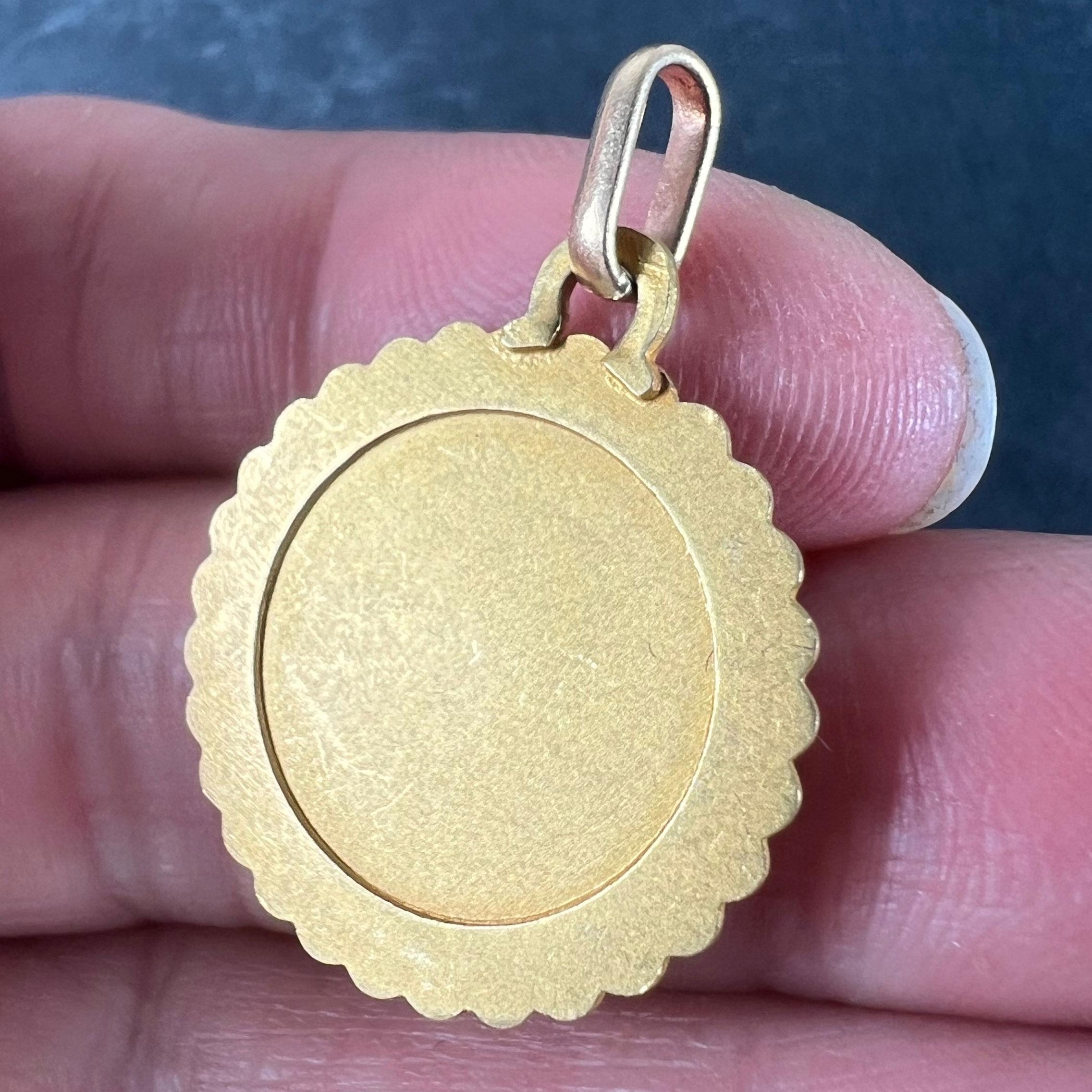 Ciondolo a forma di charme in oro giallo 18 carati French Perroud, grande segno zodiacale del Cancro in vendita 4