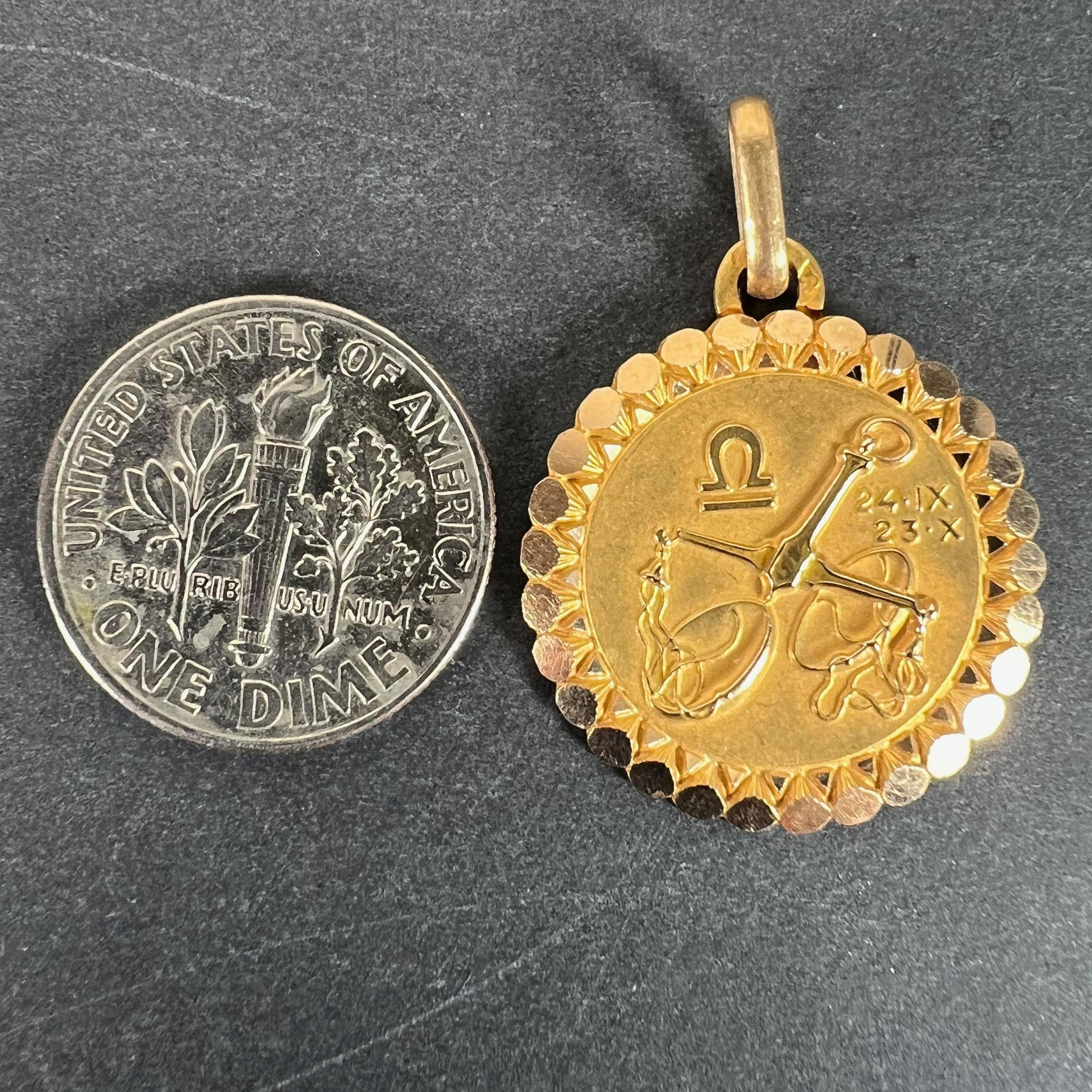 Pendentif à breloques en or jaune 18 carats French Perroud Large Libra Zodiac Starsign en vente 6